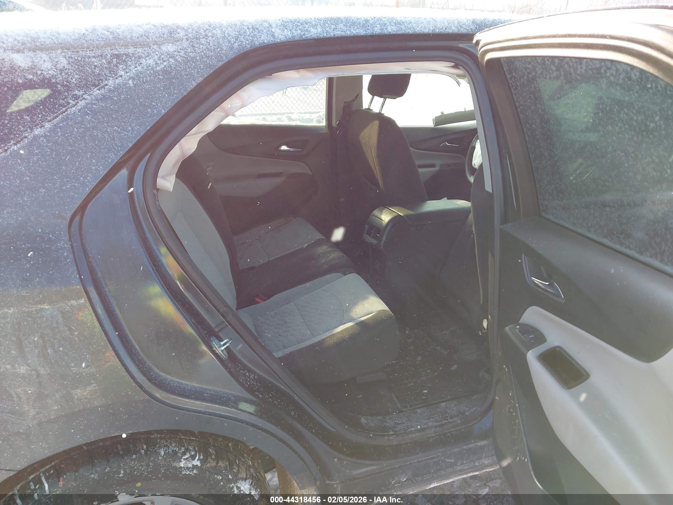 CHEVROLET EQUINOX image 8