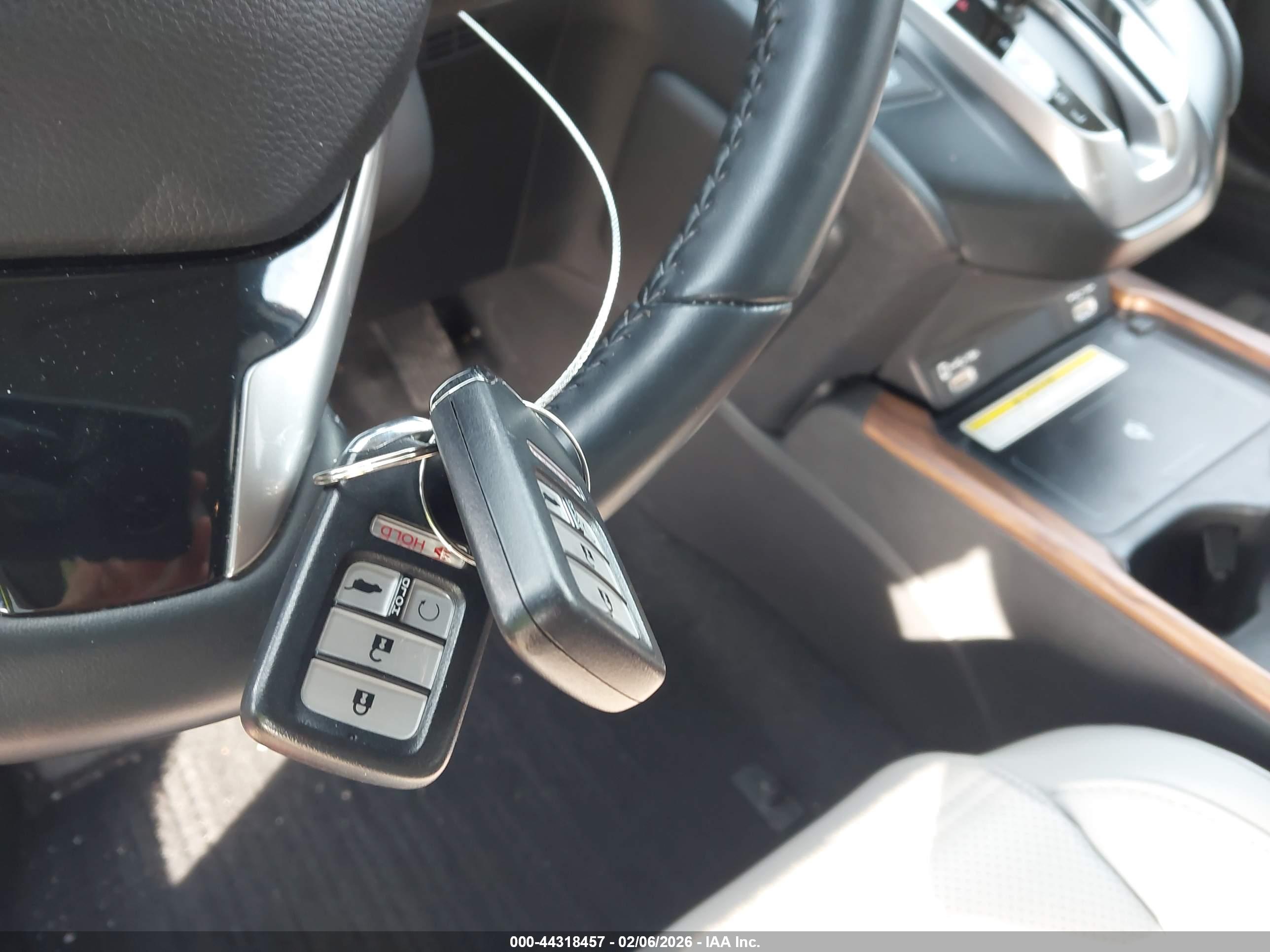 HONDA CR-V image 11