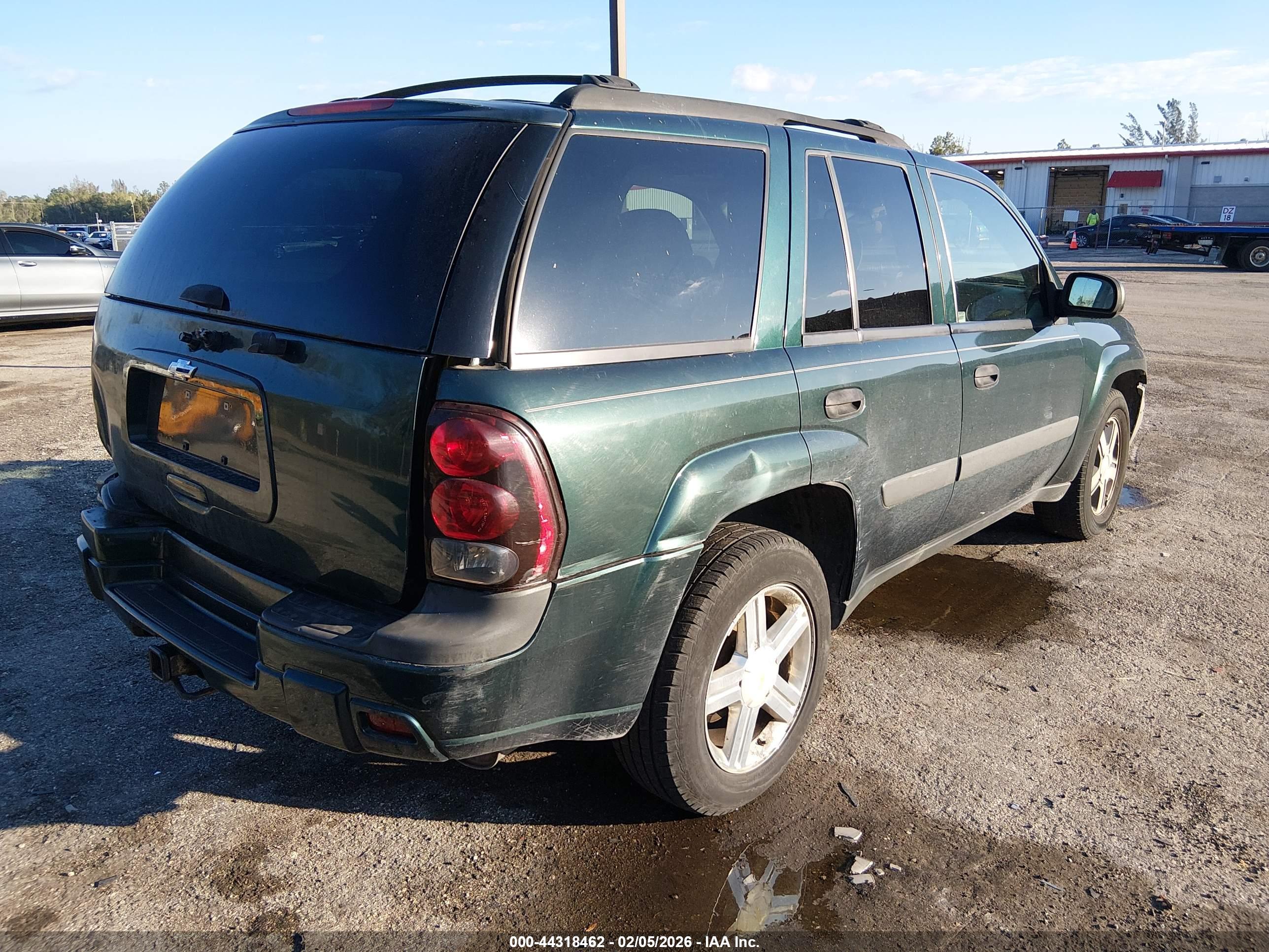 CHEVROLET TRAILBLAZER image 4