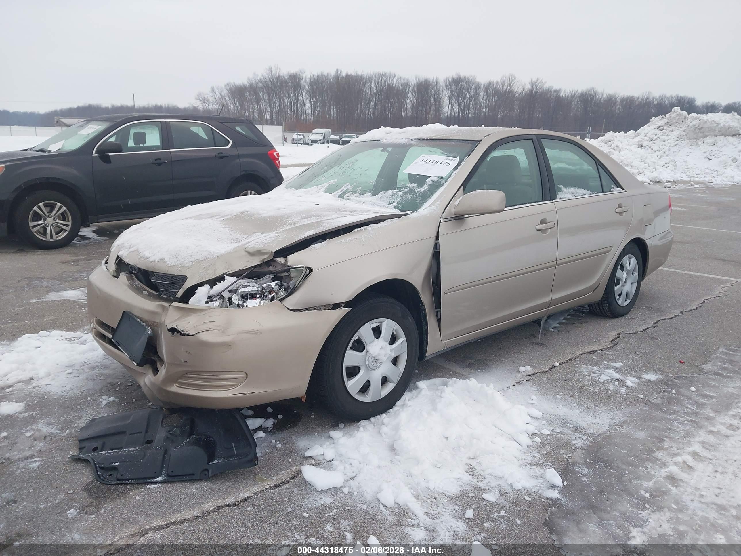 TOYOTA CAMRY image 2