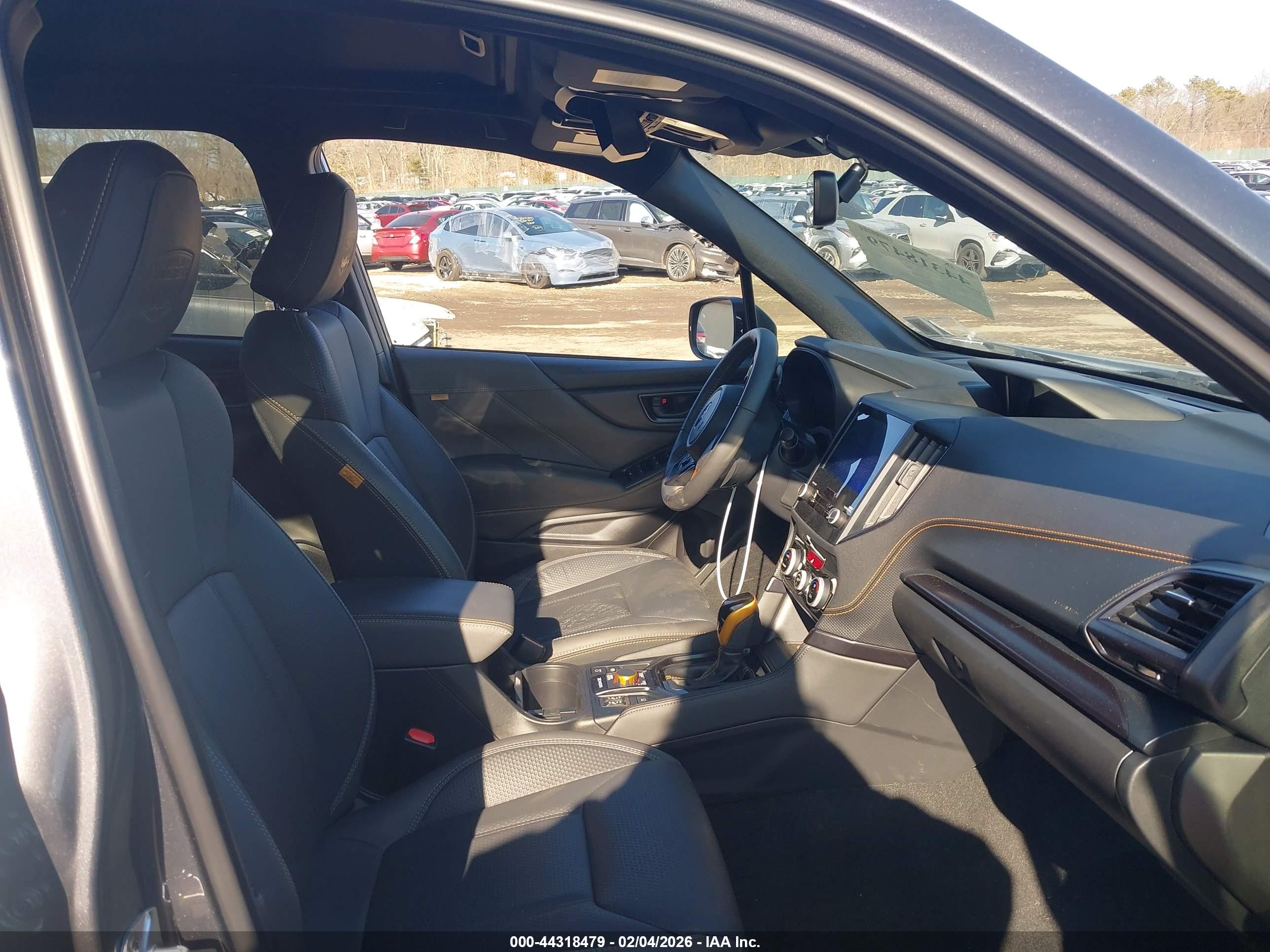 SUBARU FORESTER image 5