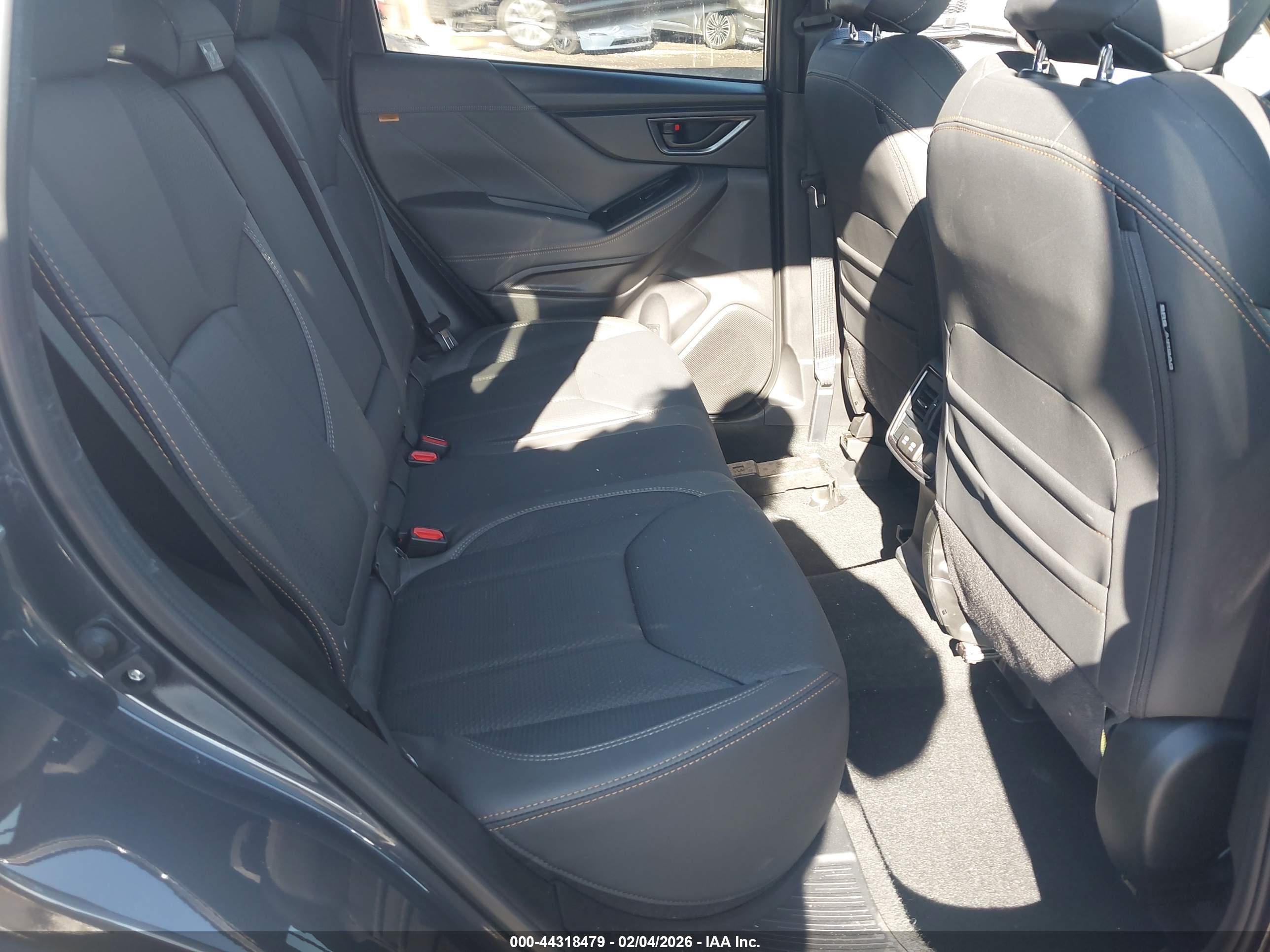 SUBARU FORESTER image 8