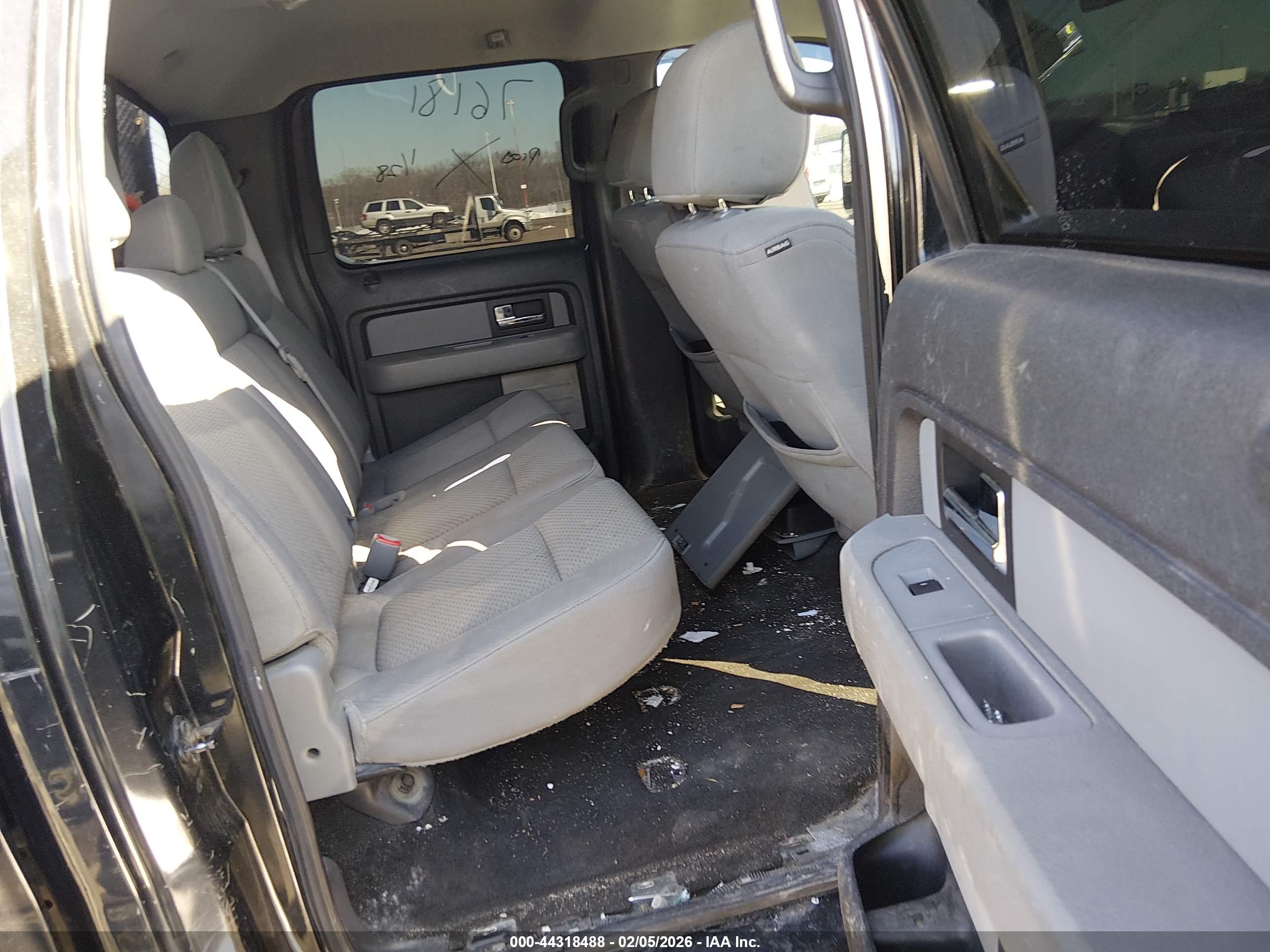 FORD F-150 image 8