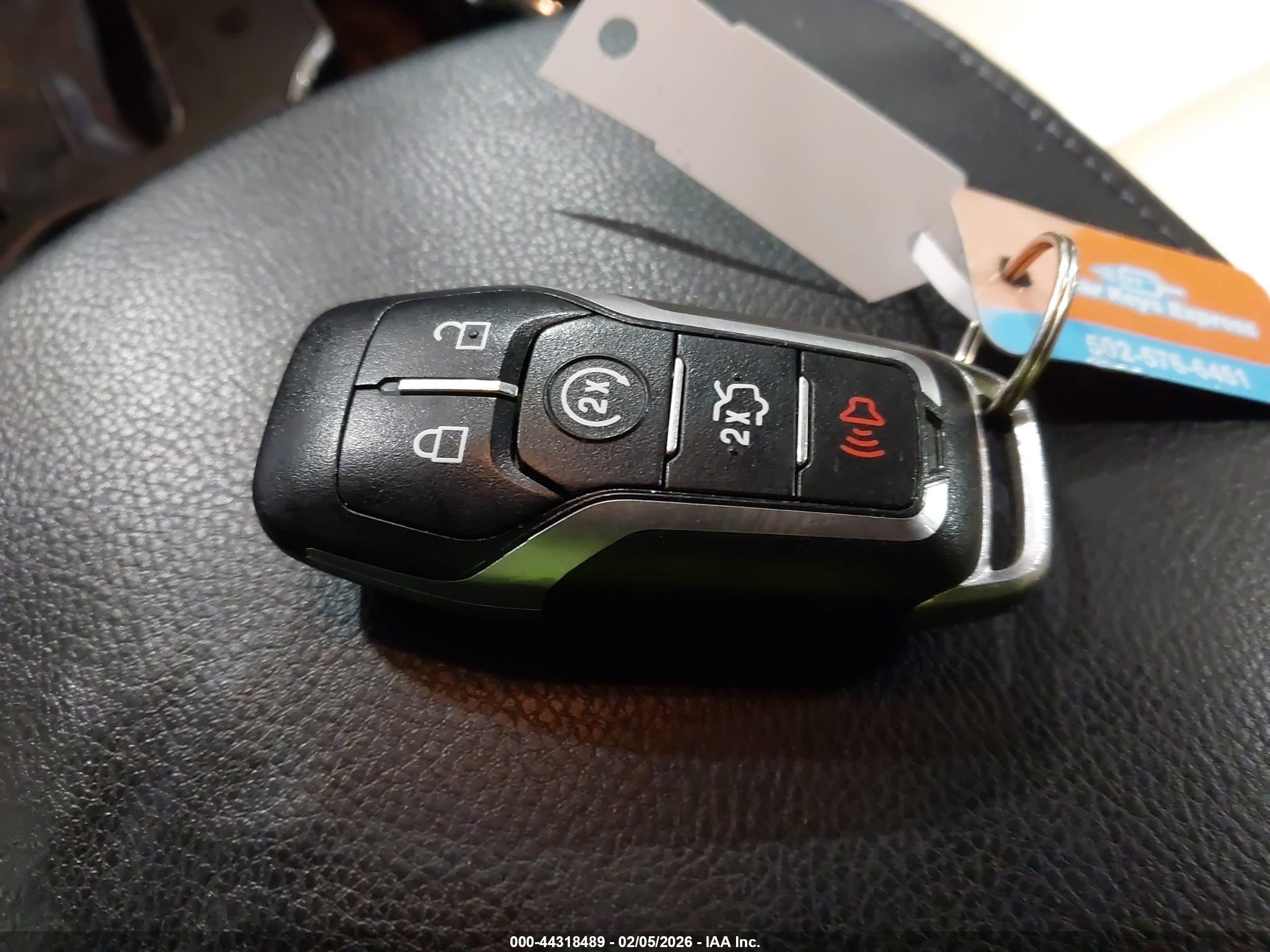 FORD EXPLORER image 11