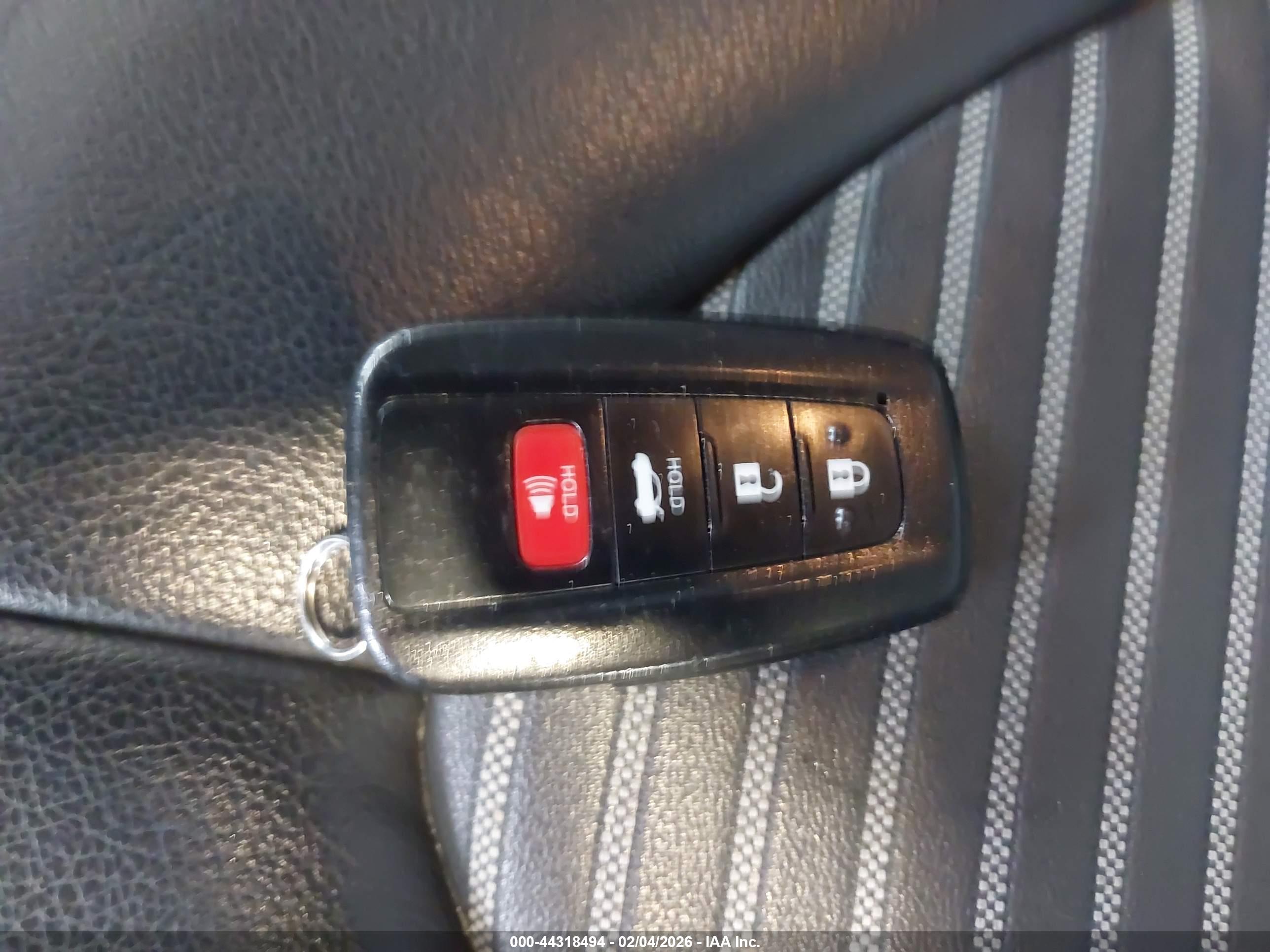 TOYOTA CAMRY image 11