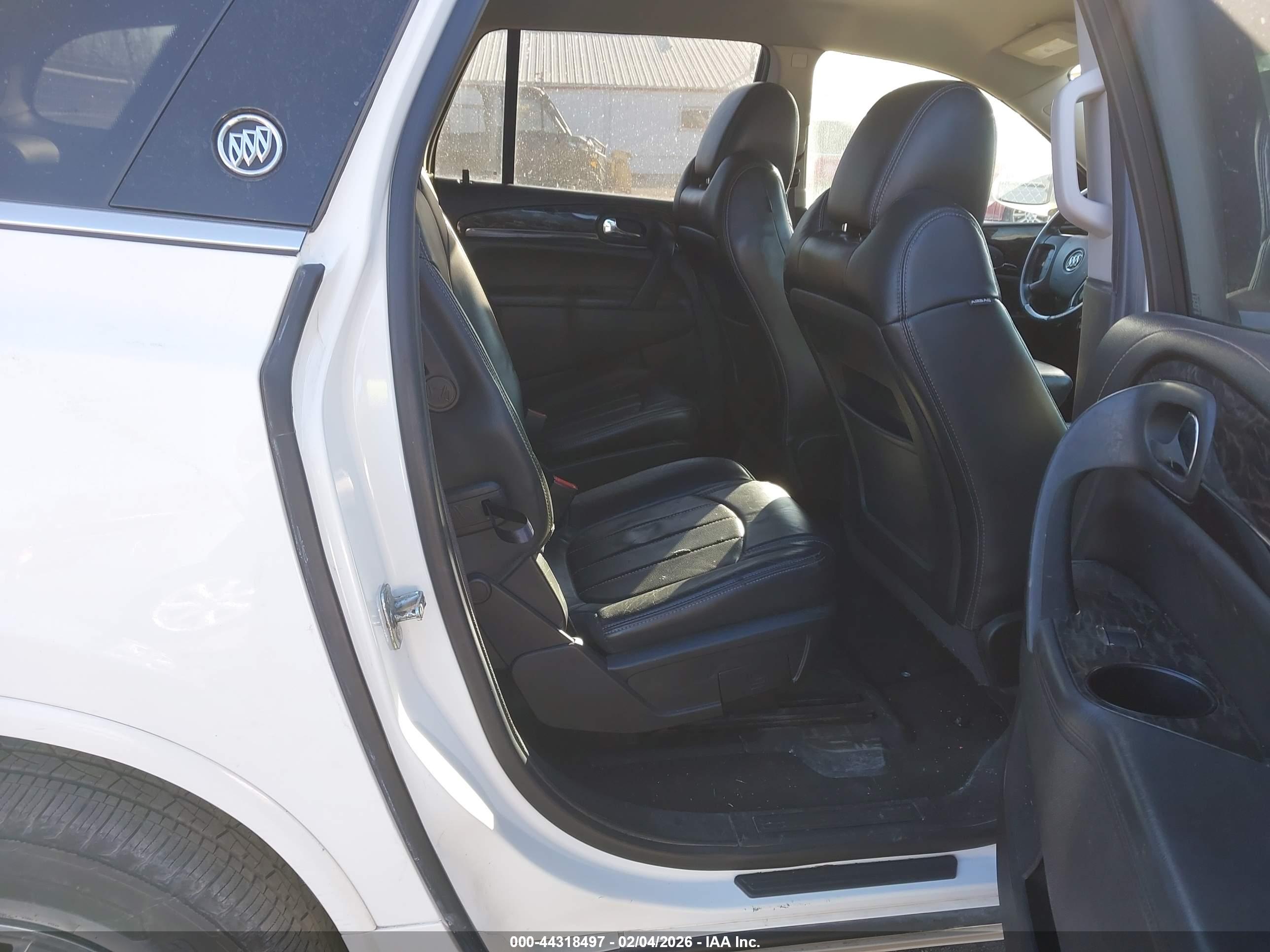 BUICK ENCLAVE image 8