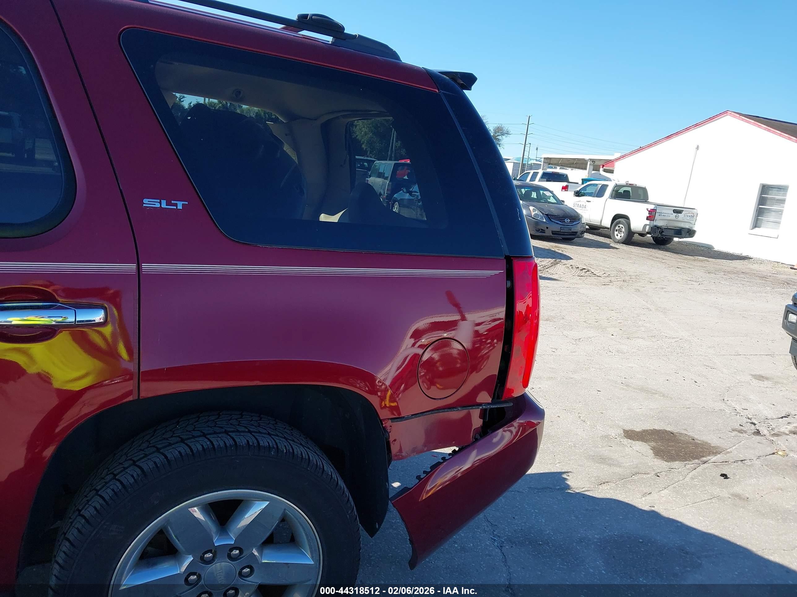 GMC YUKON image 6