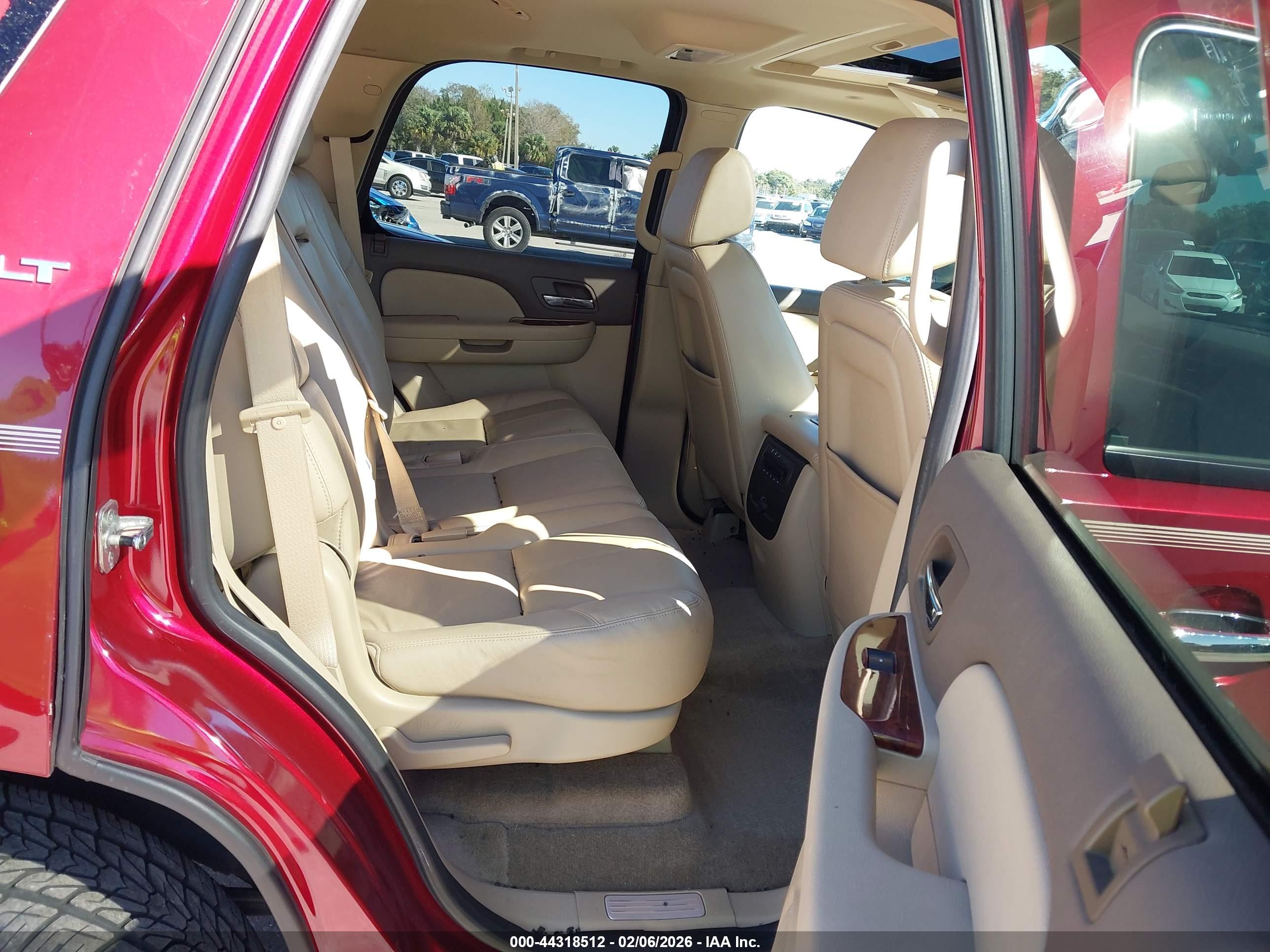 GMC YUKON image 8