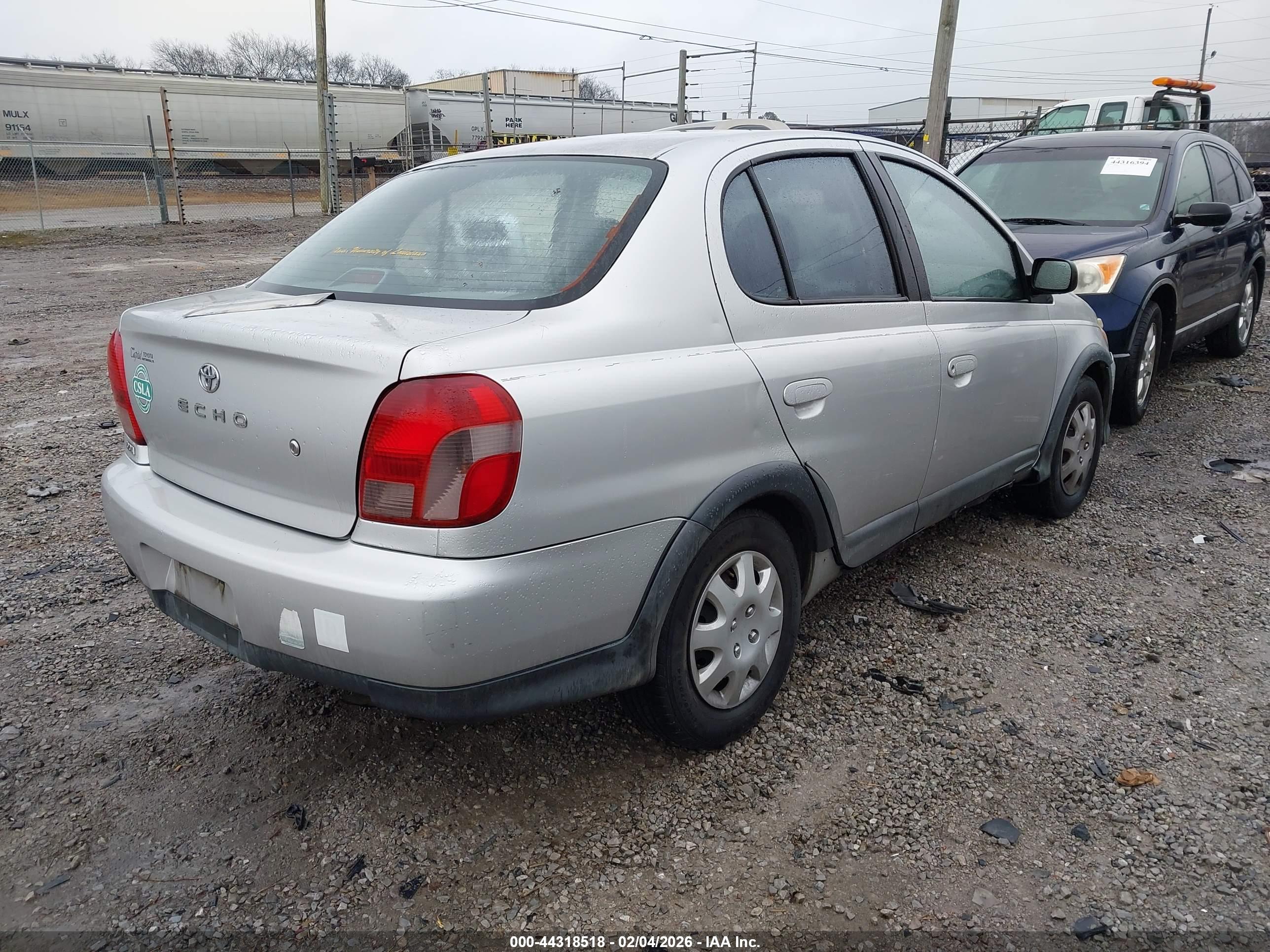 TOYOTA ECHO image 4