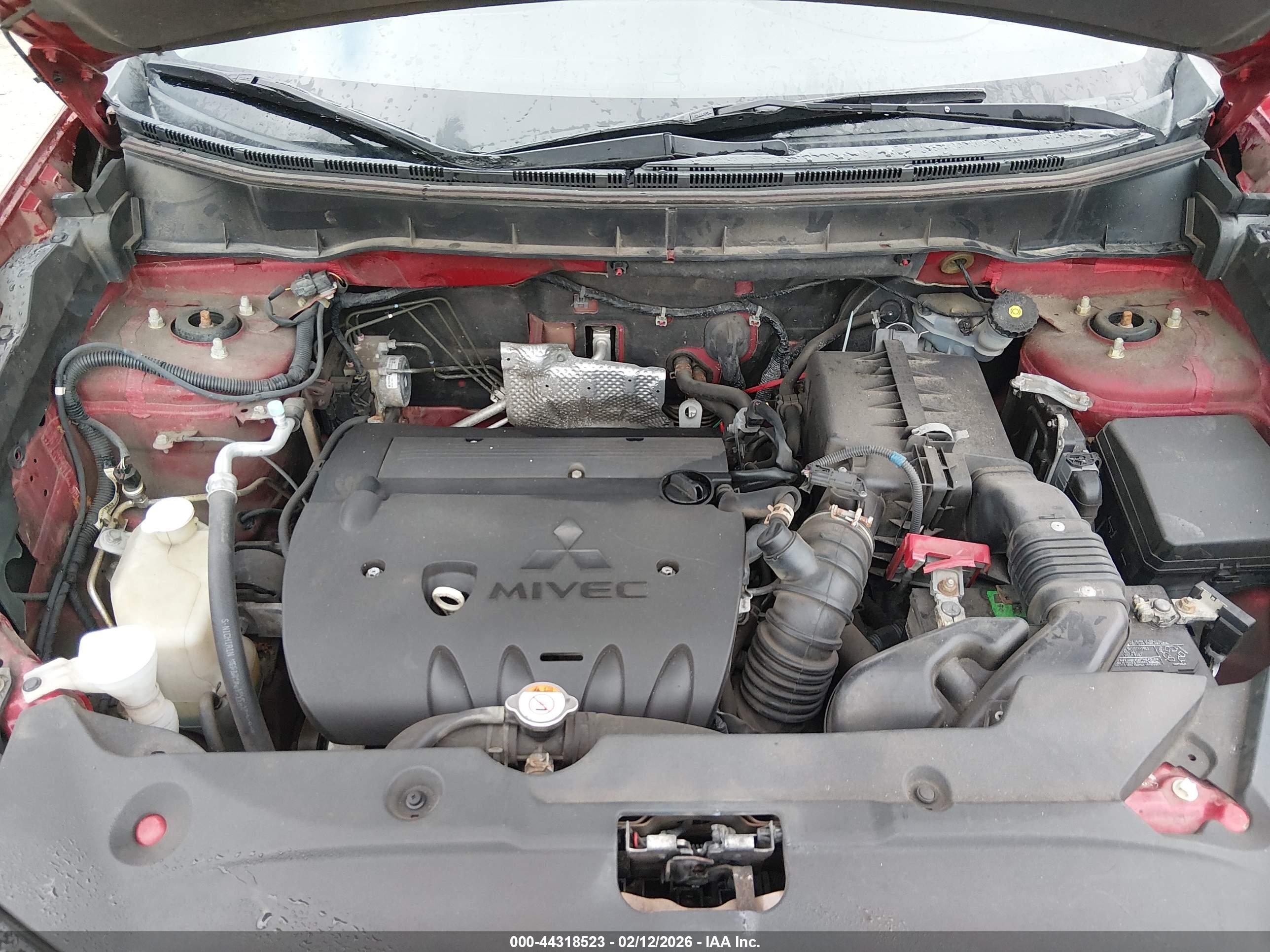MITSUBISHI OUTLANDER image 10