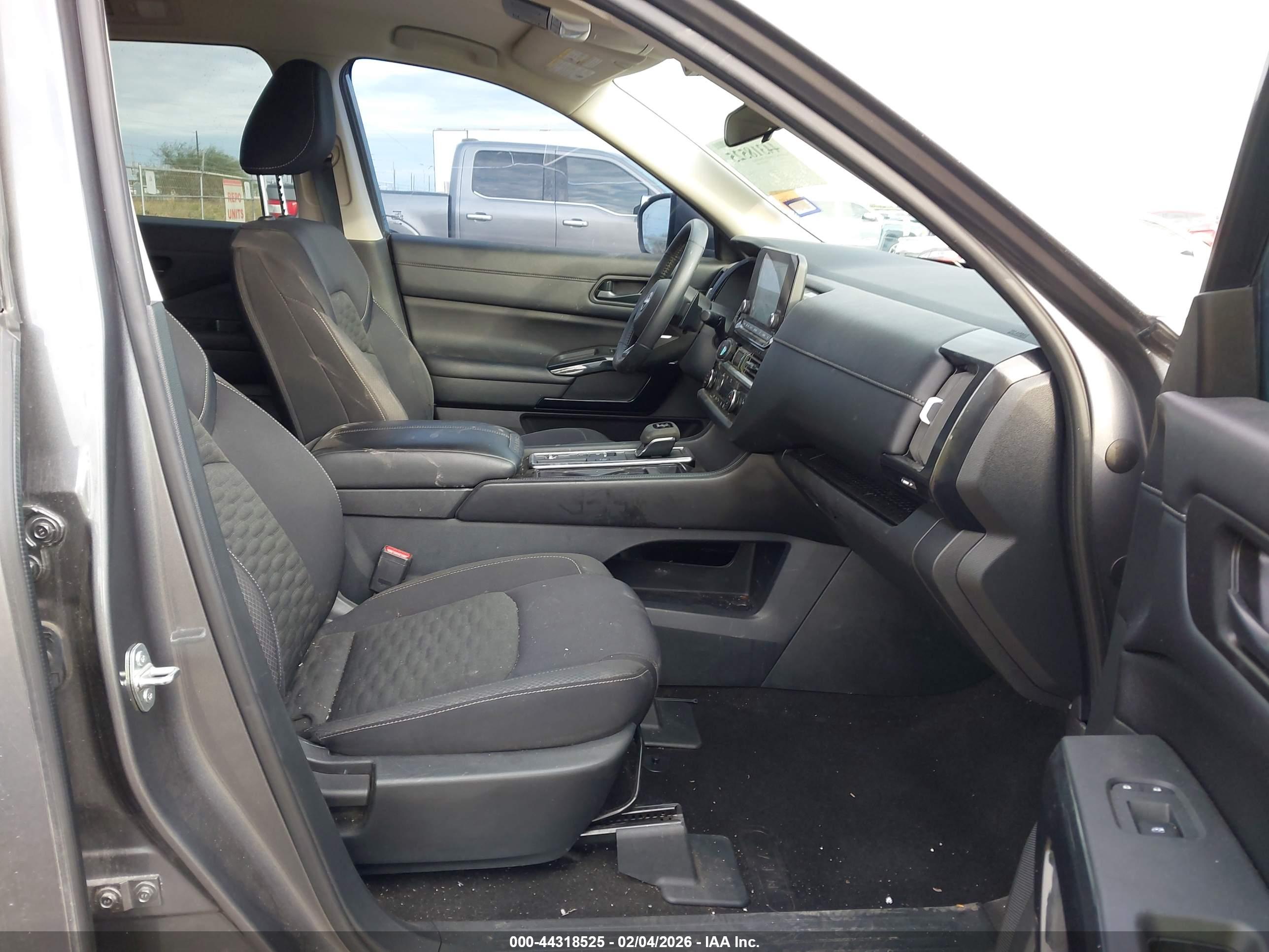 NISSAN PATHFINDER image 5