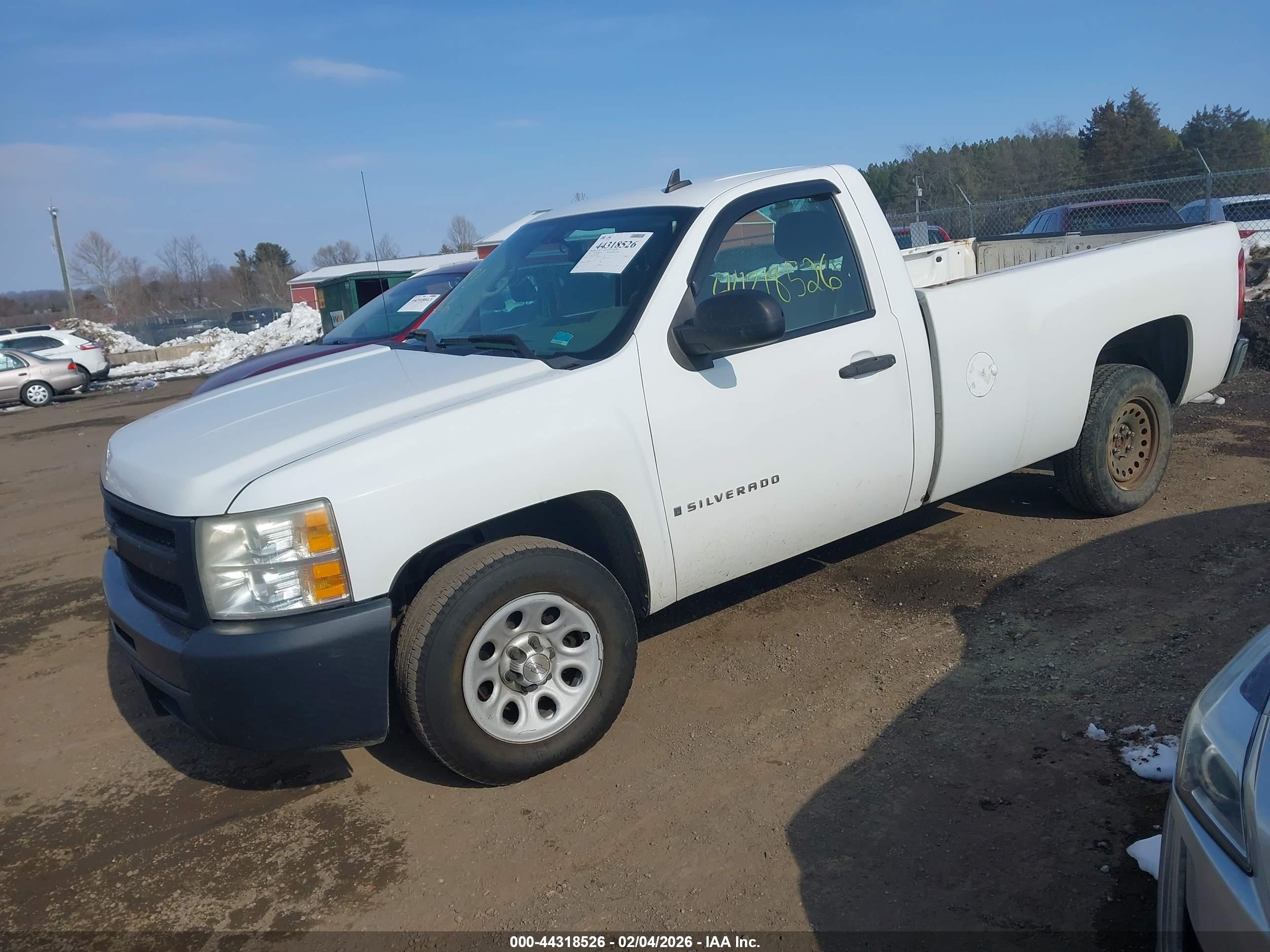CHEVROLET SILVERADO image 2