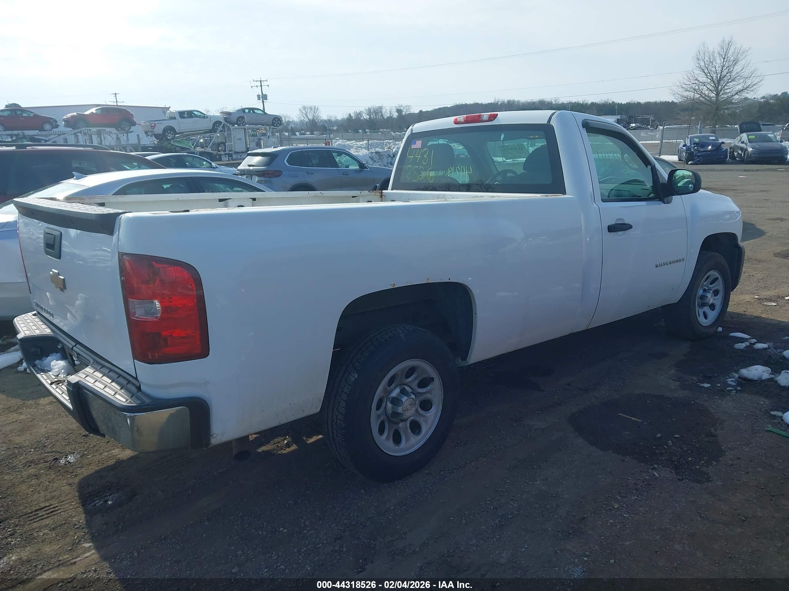 CHEVROLET SILVERADO image 4