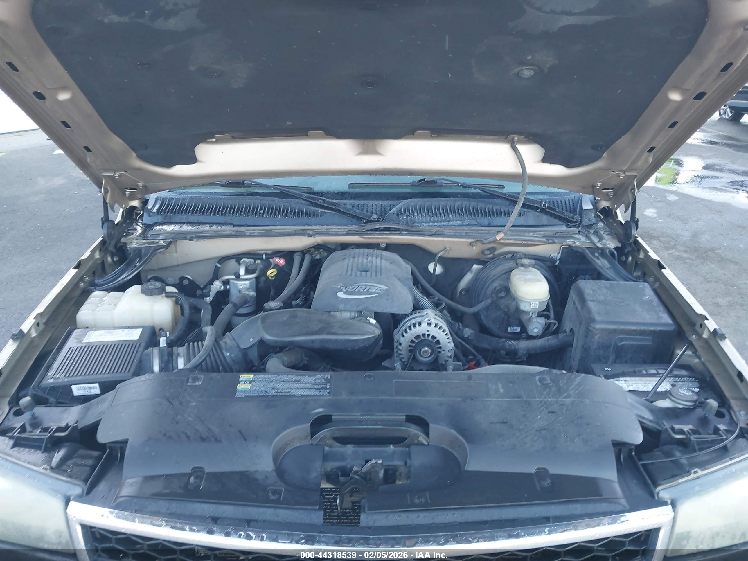 CHEVROLET SILVERADO image 10