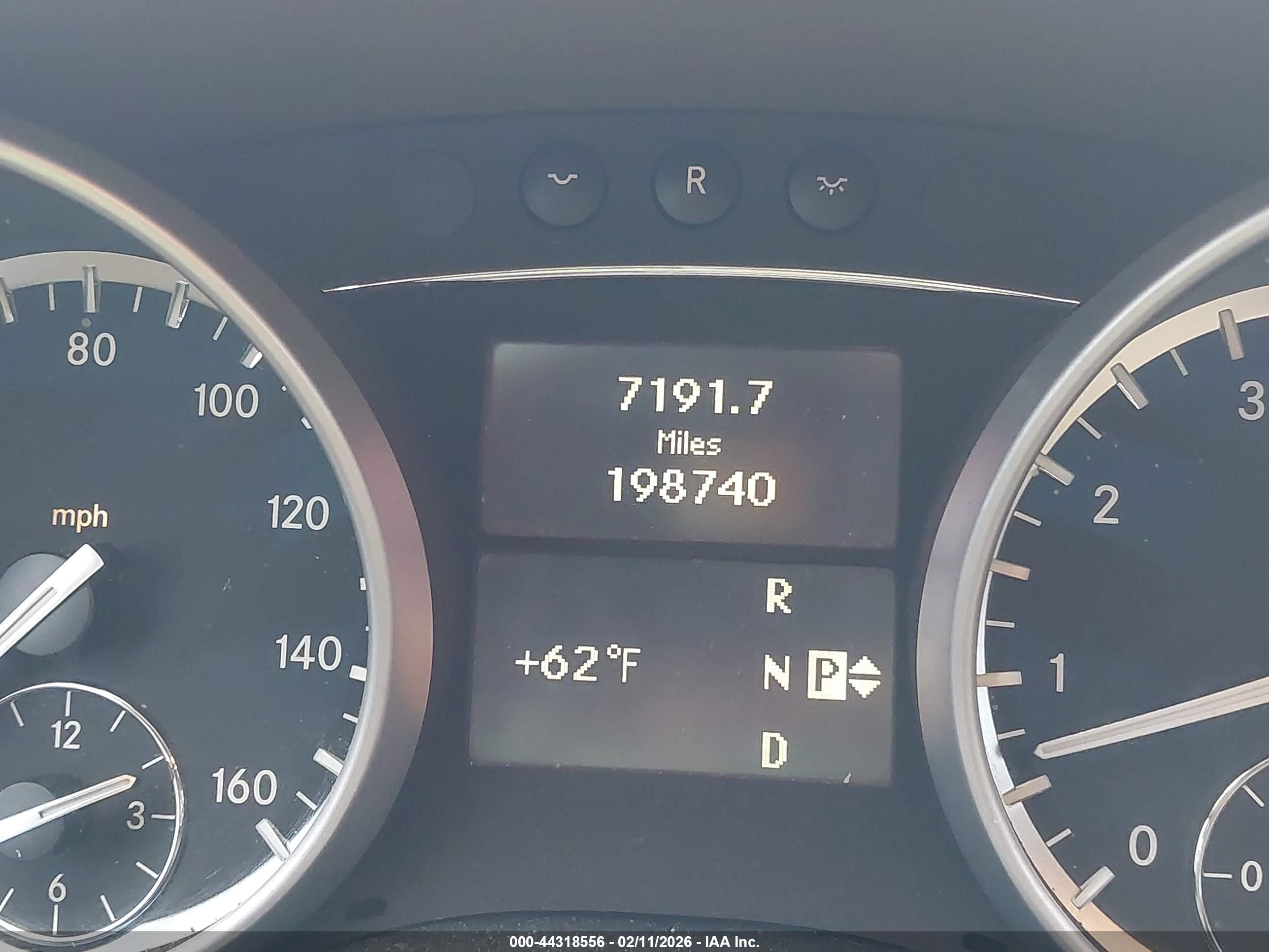 MERCEDES-BENZ GL image 7