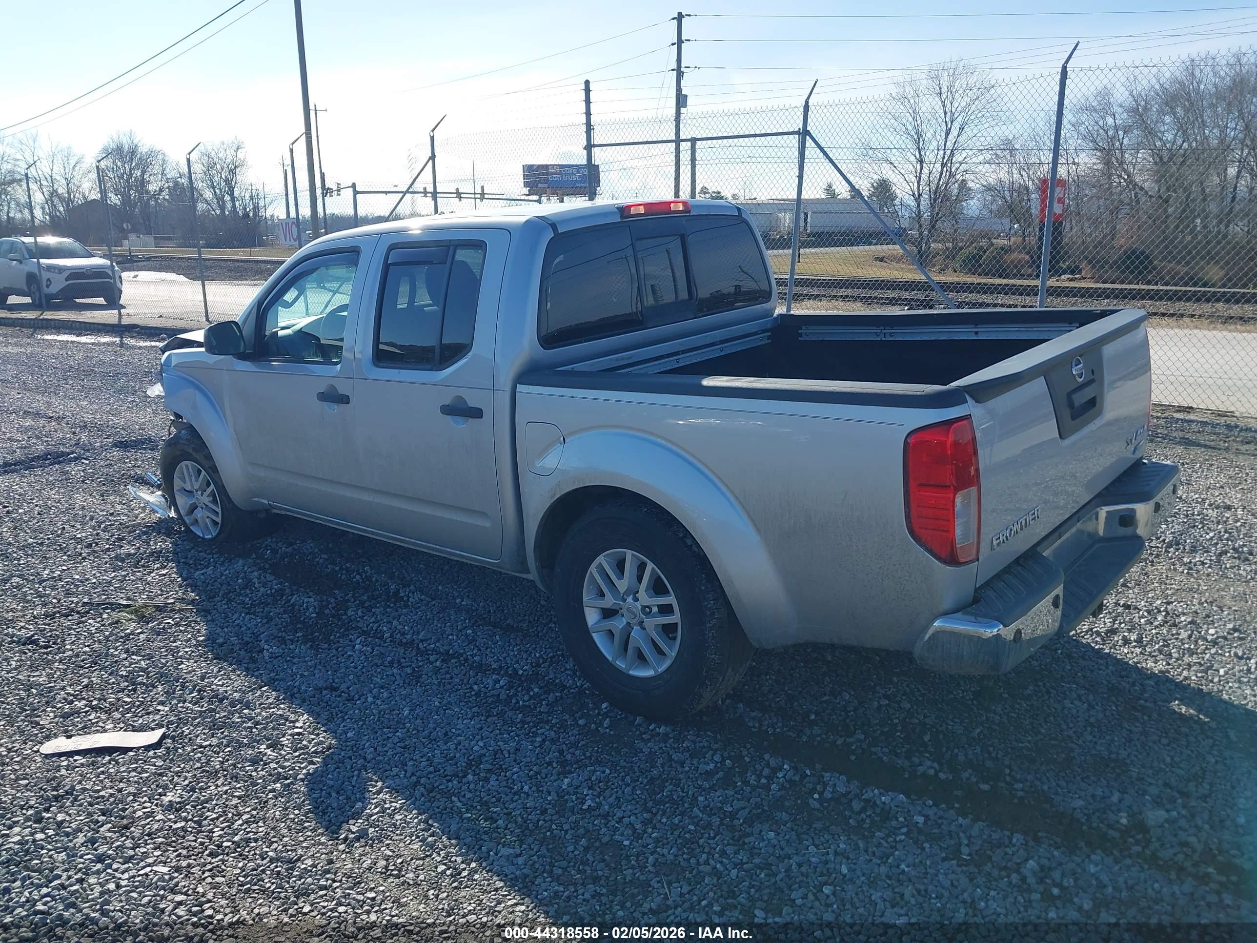 NISSAN FRONTIER image 3