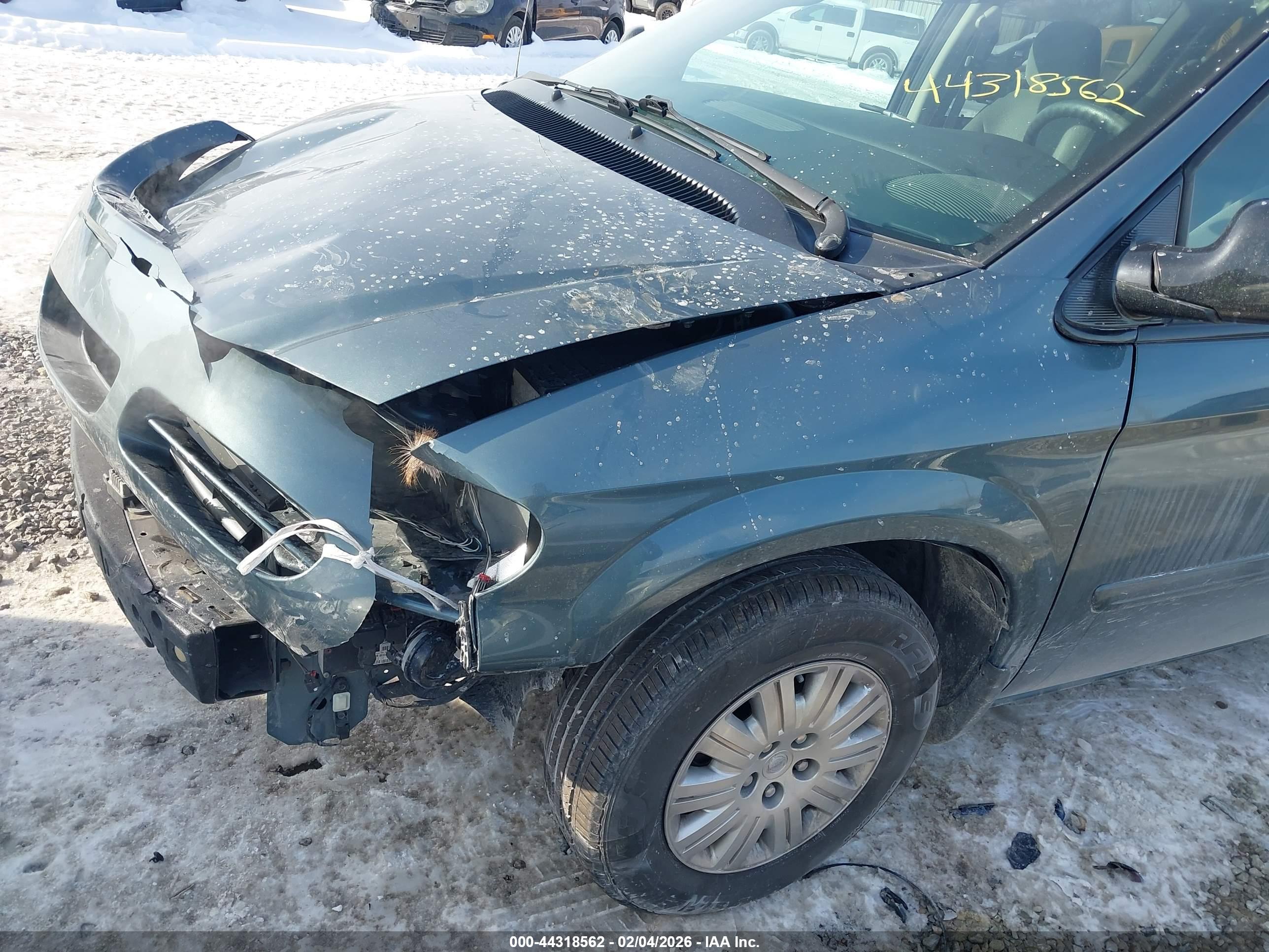 CHRYSLER TOWN image 6