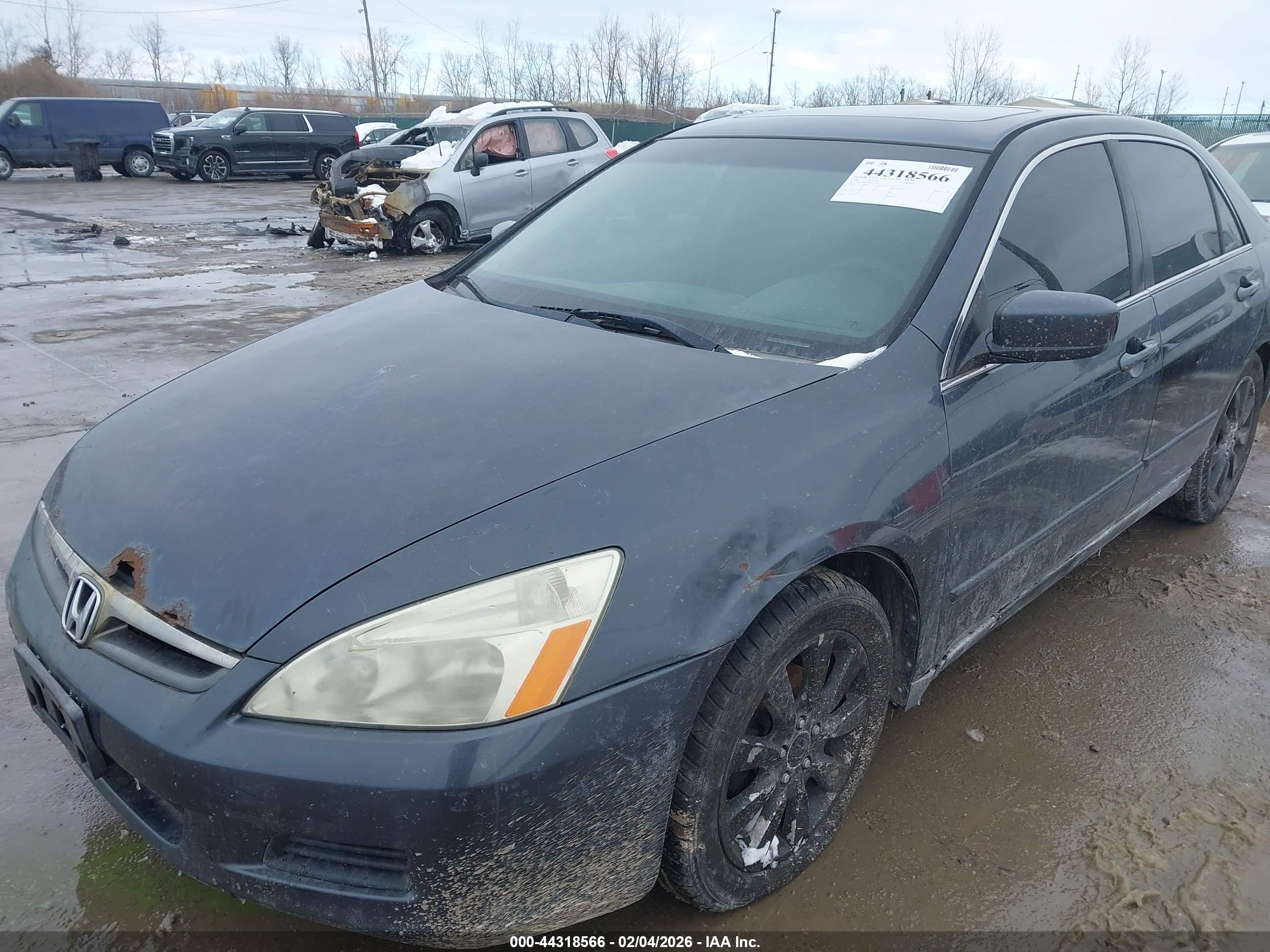 HONDA ACCORD image 6