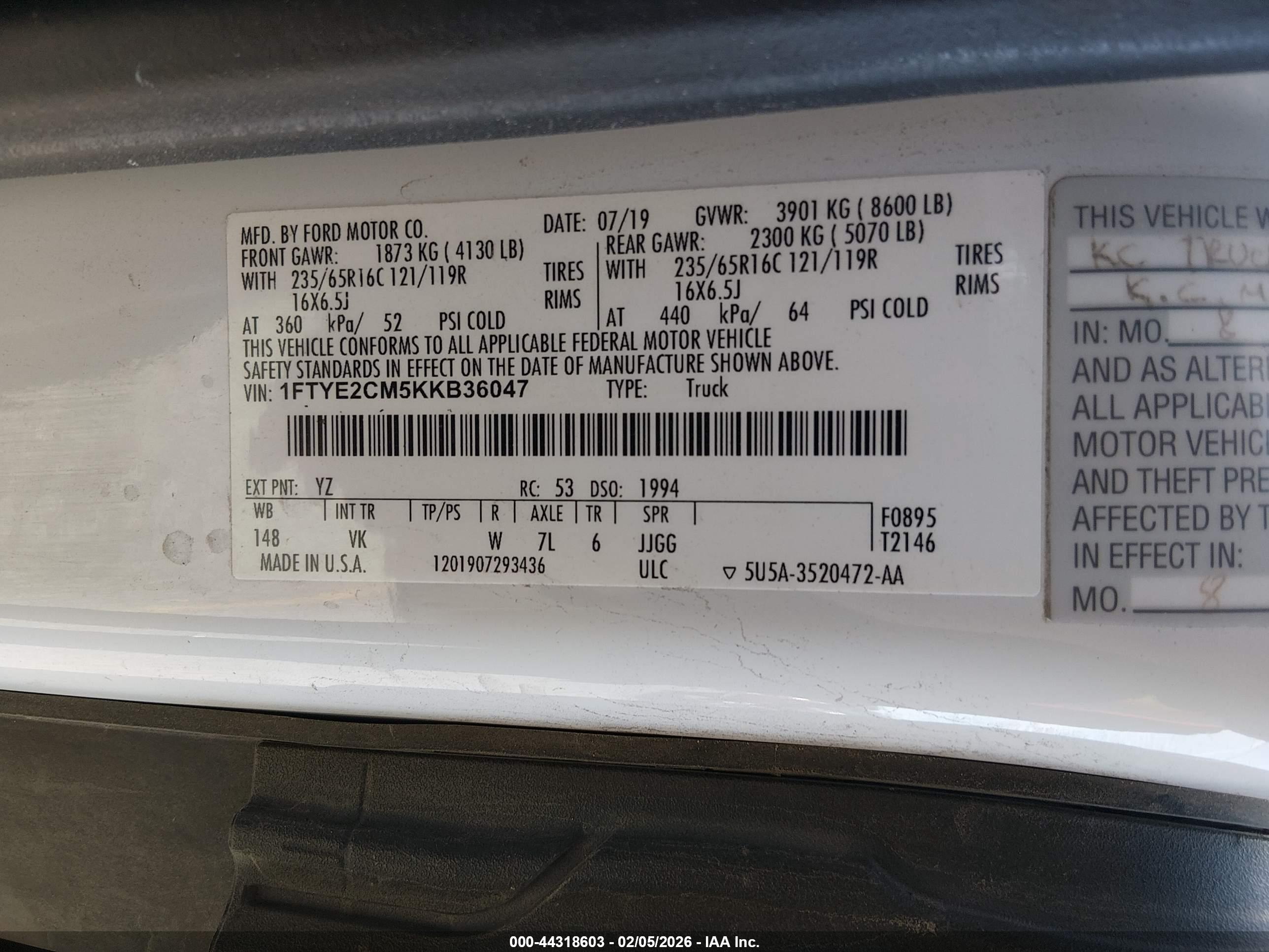 FORD TRANSIT-150 image 9