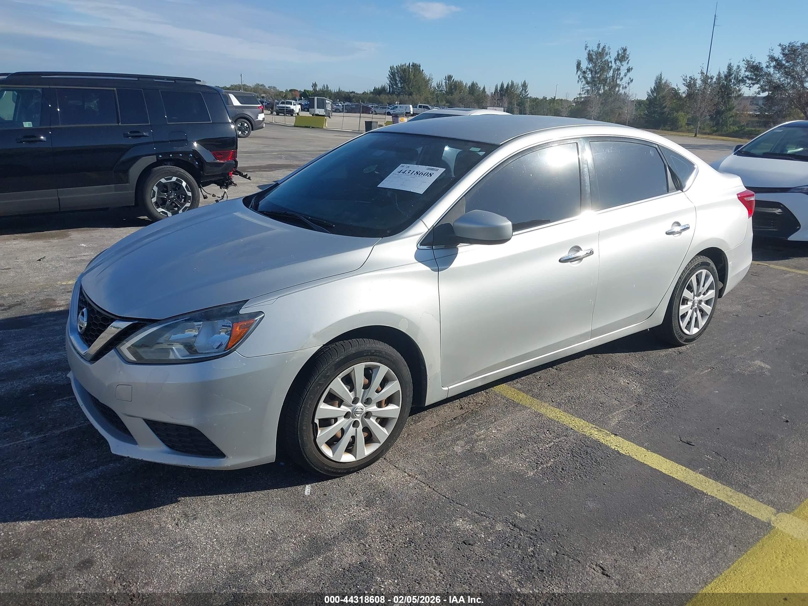 NISSAN SENTRA image 2