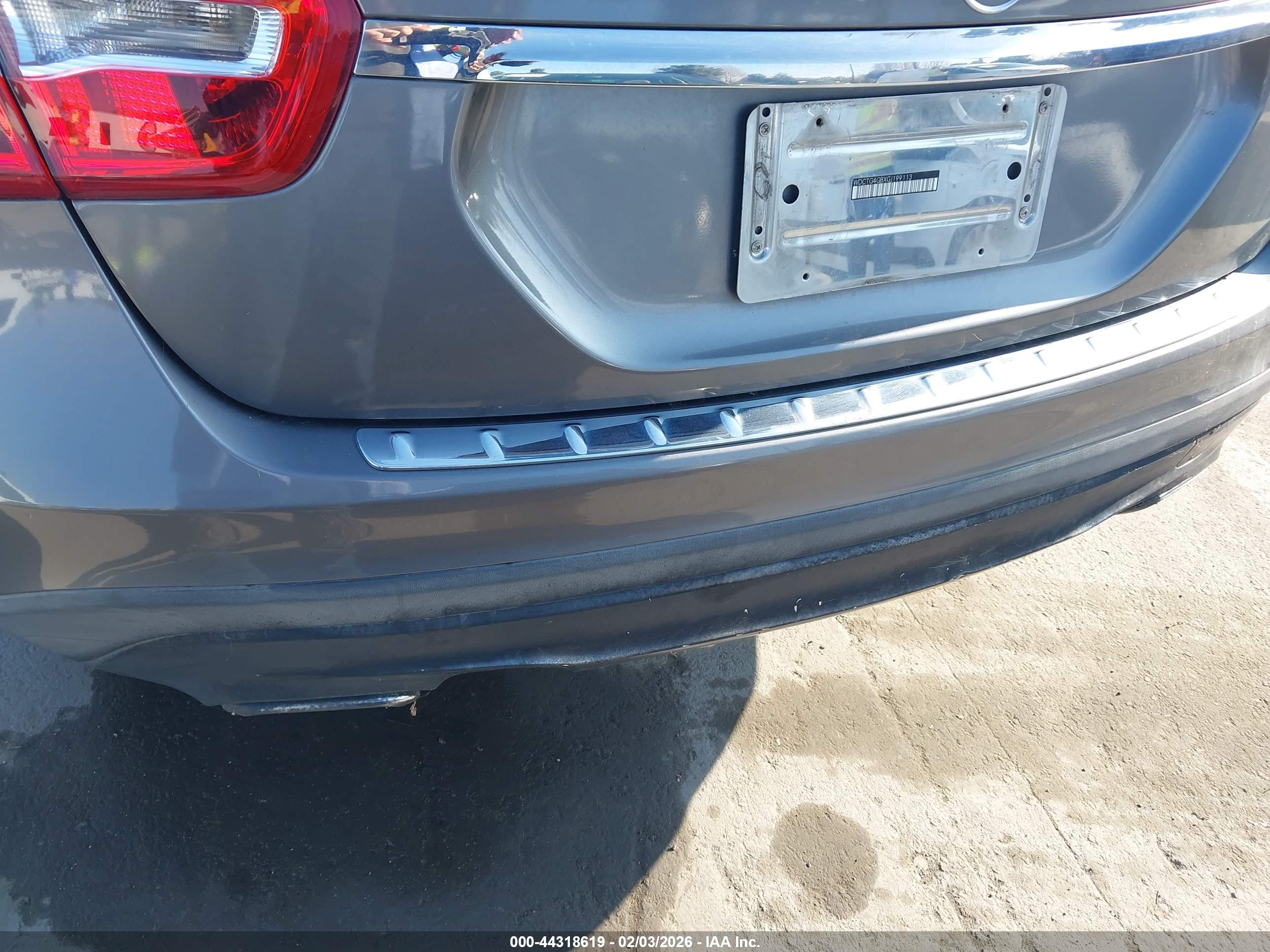 MERCEDES-BENZ GLA image 6