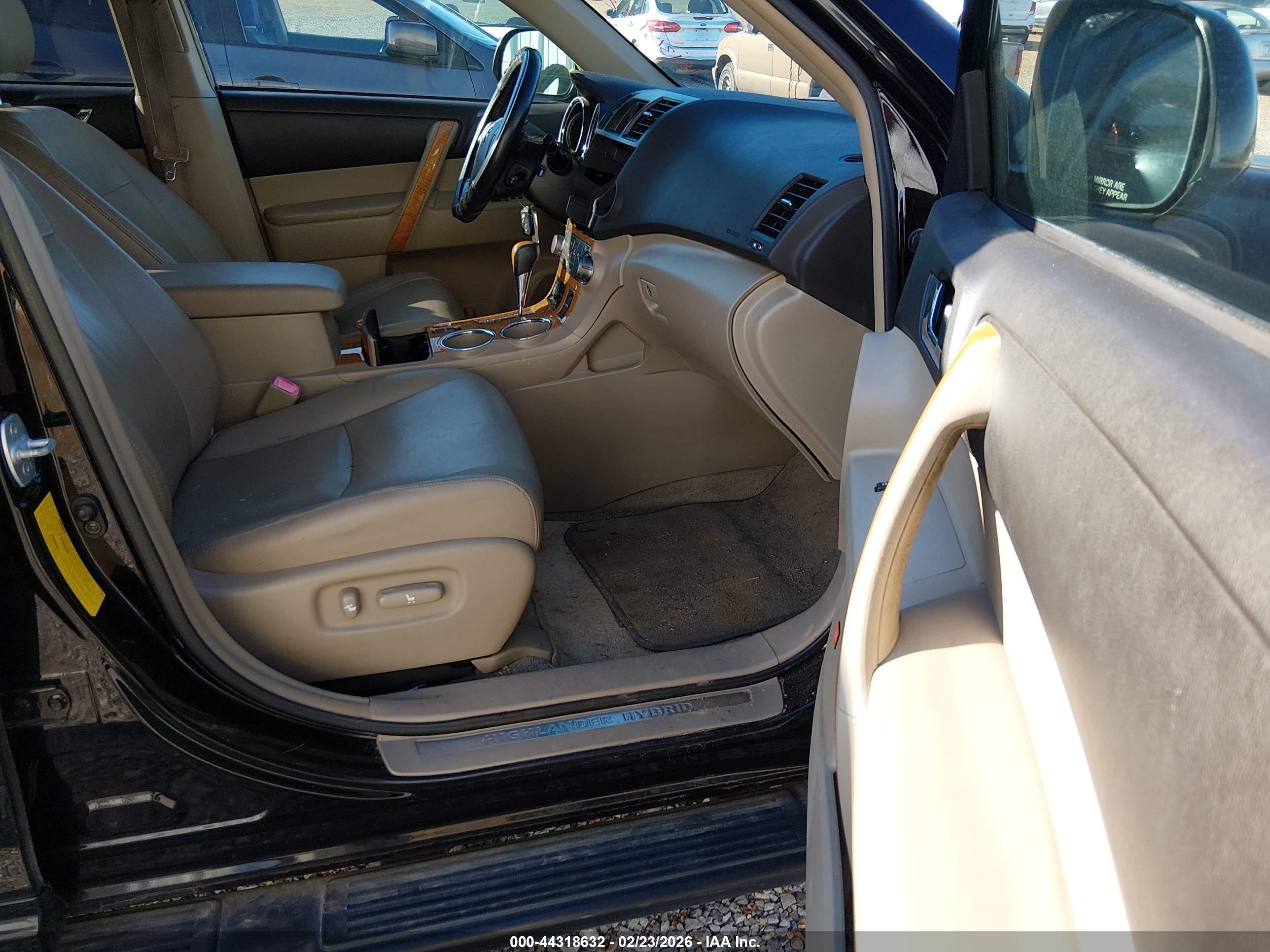 TOYOTA HIGHLANDER image 5