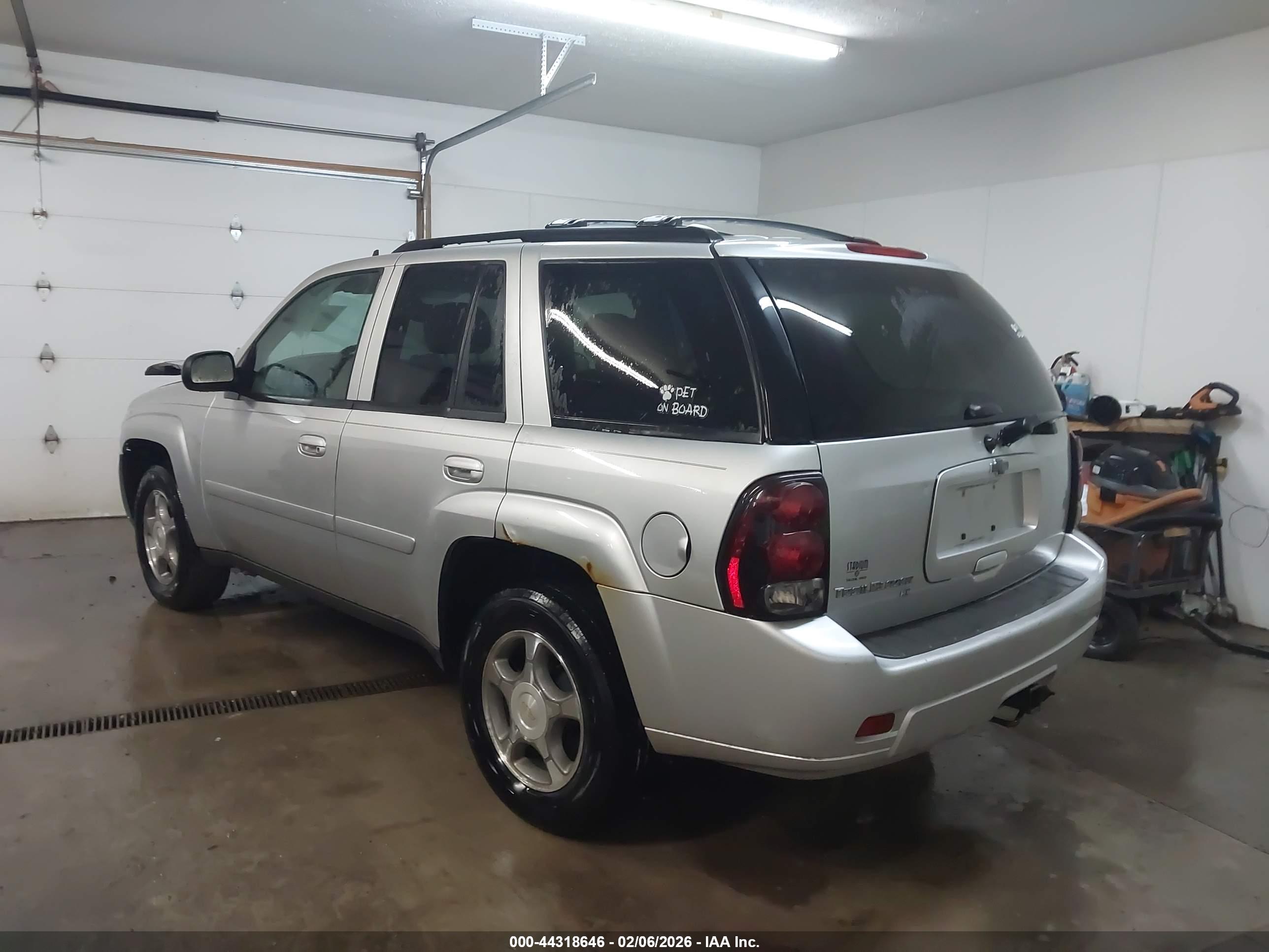 CHEVROLET TRAILBLAZER image 3