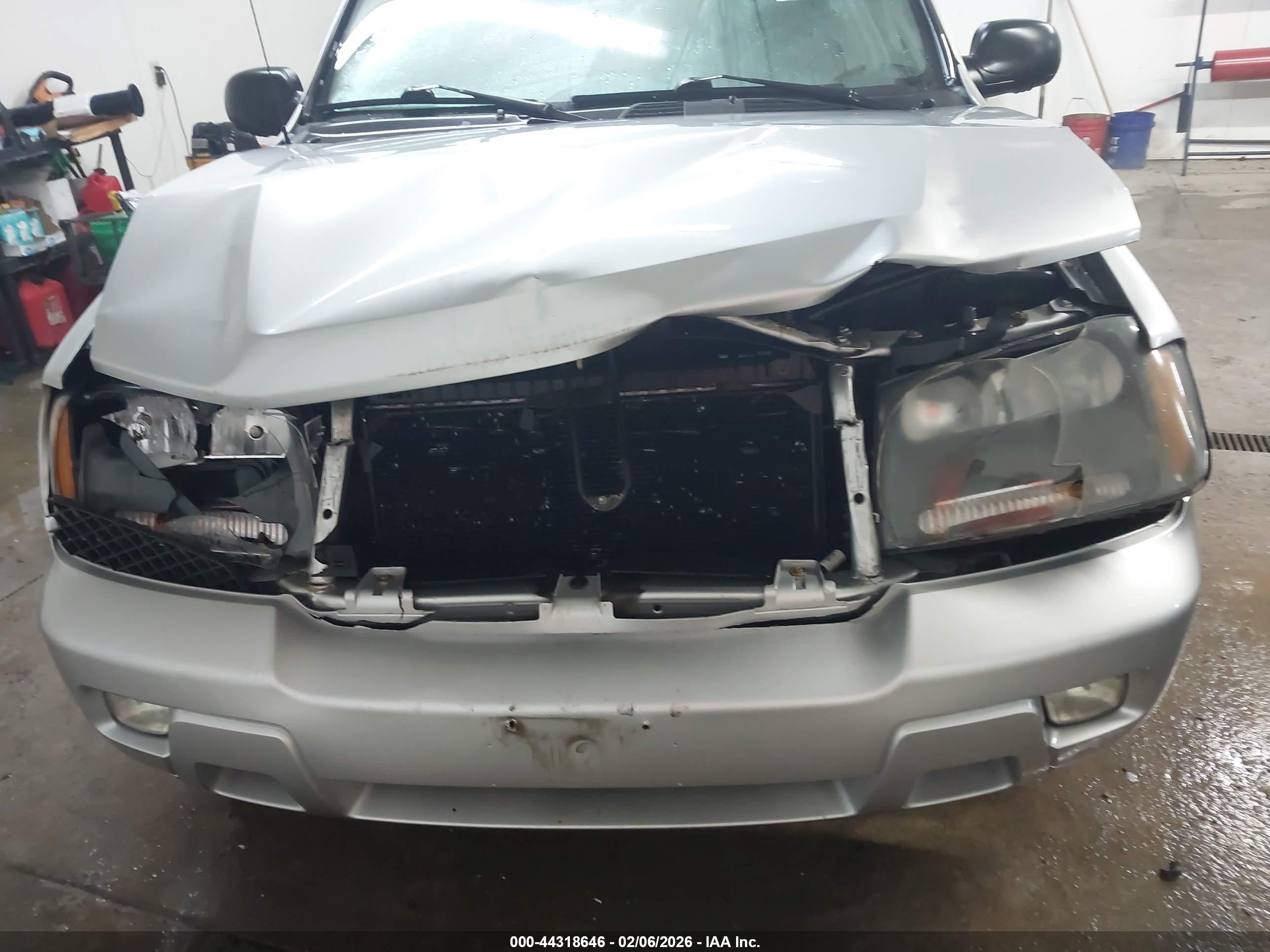 CHEVROLET TRAILBLAZER image 6