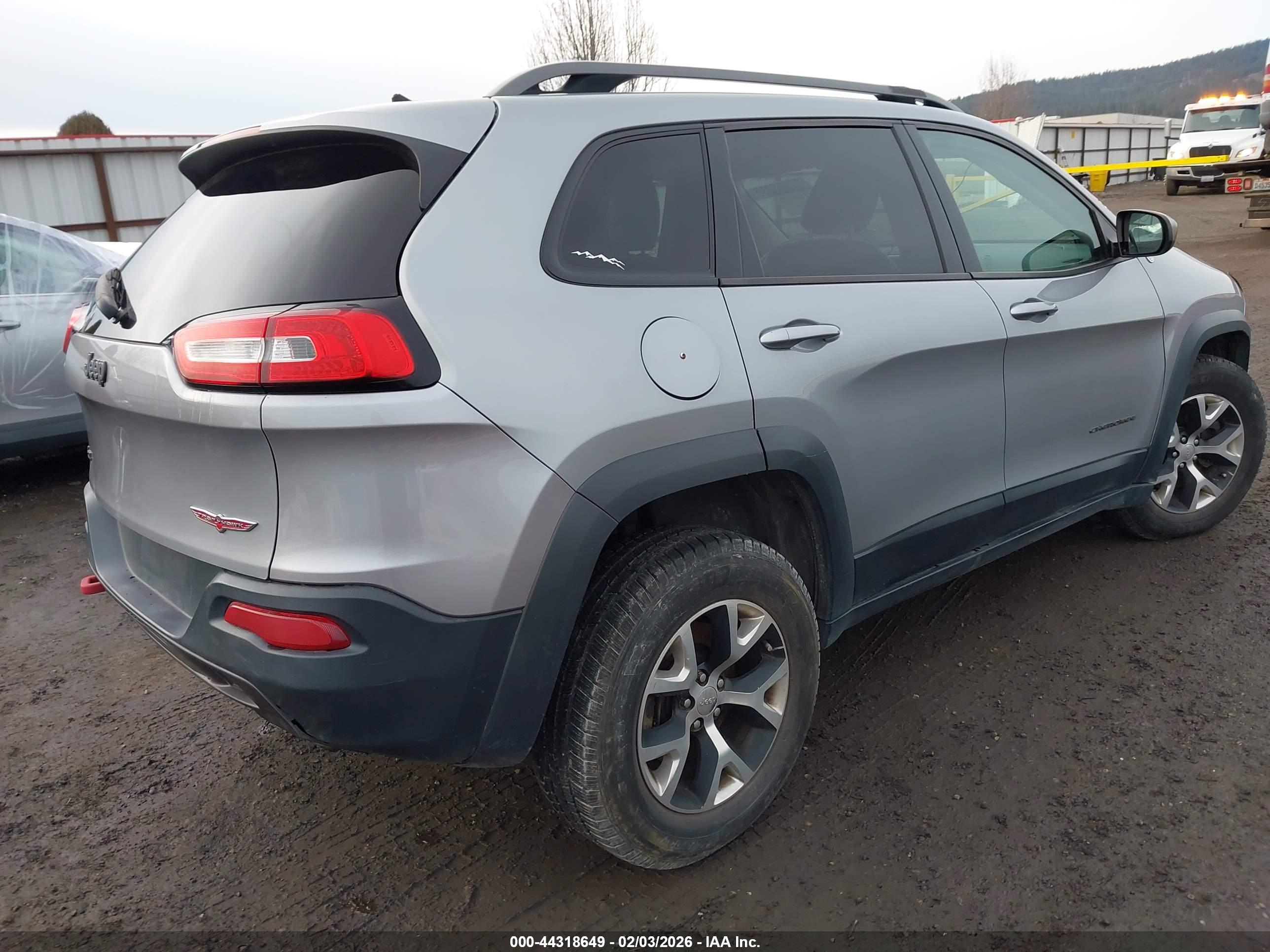 JEEP CHEROKEE image 4