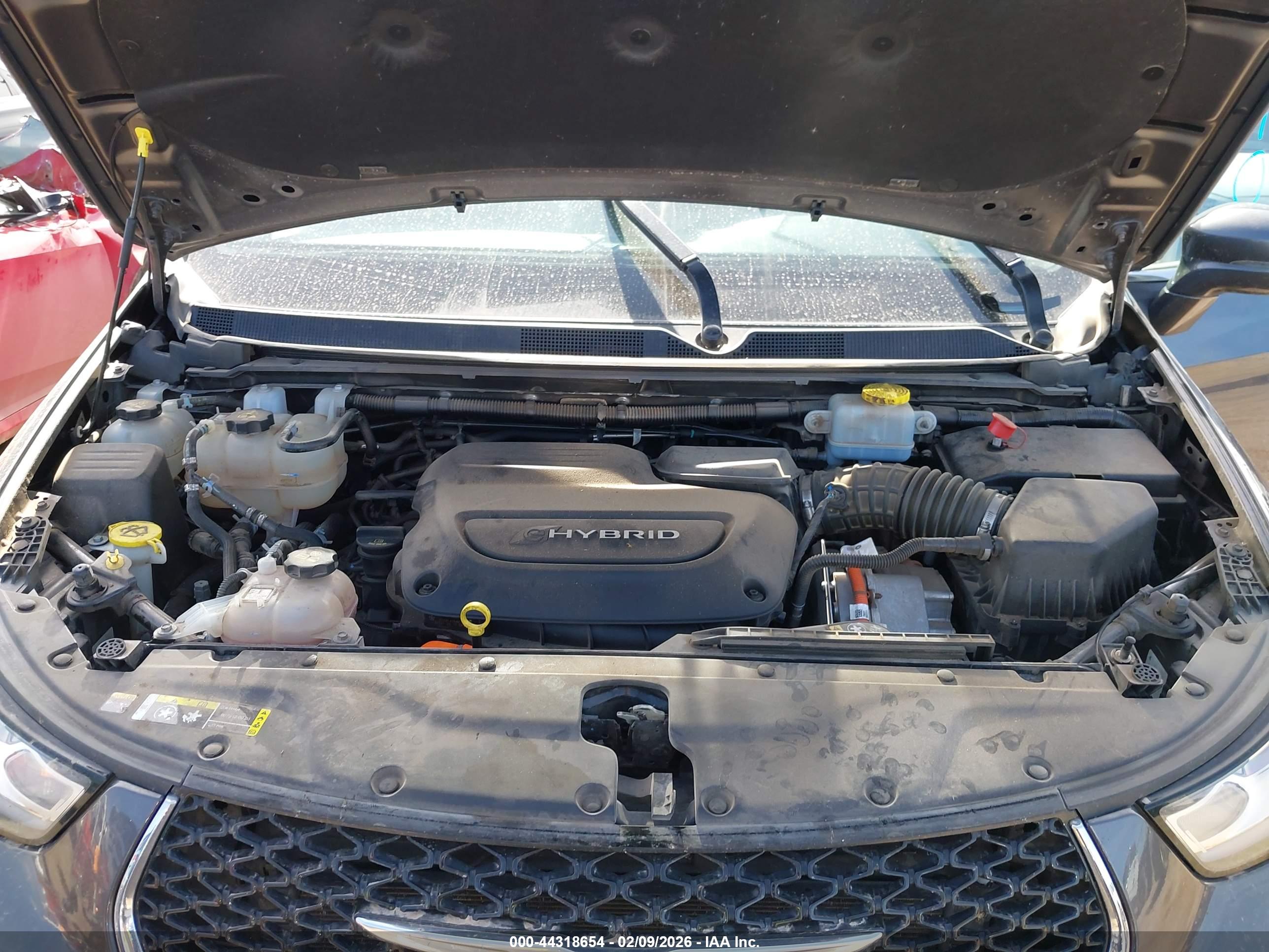 CHRYSLER PACIFICA image 10