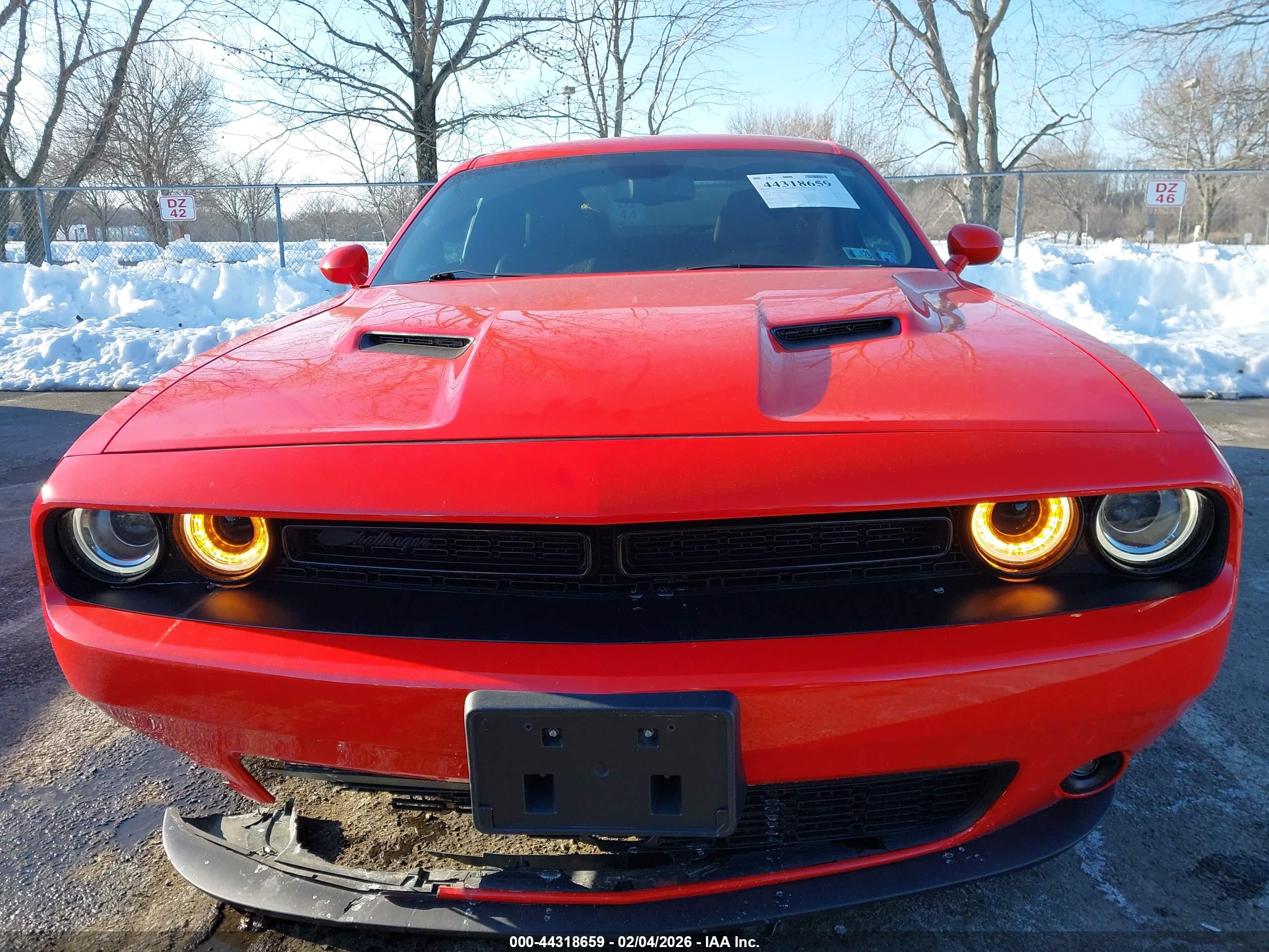 DODGE CHALLENGER image 6