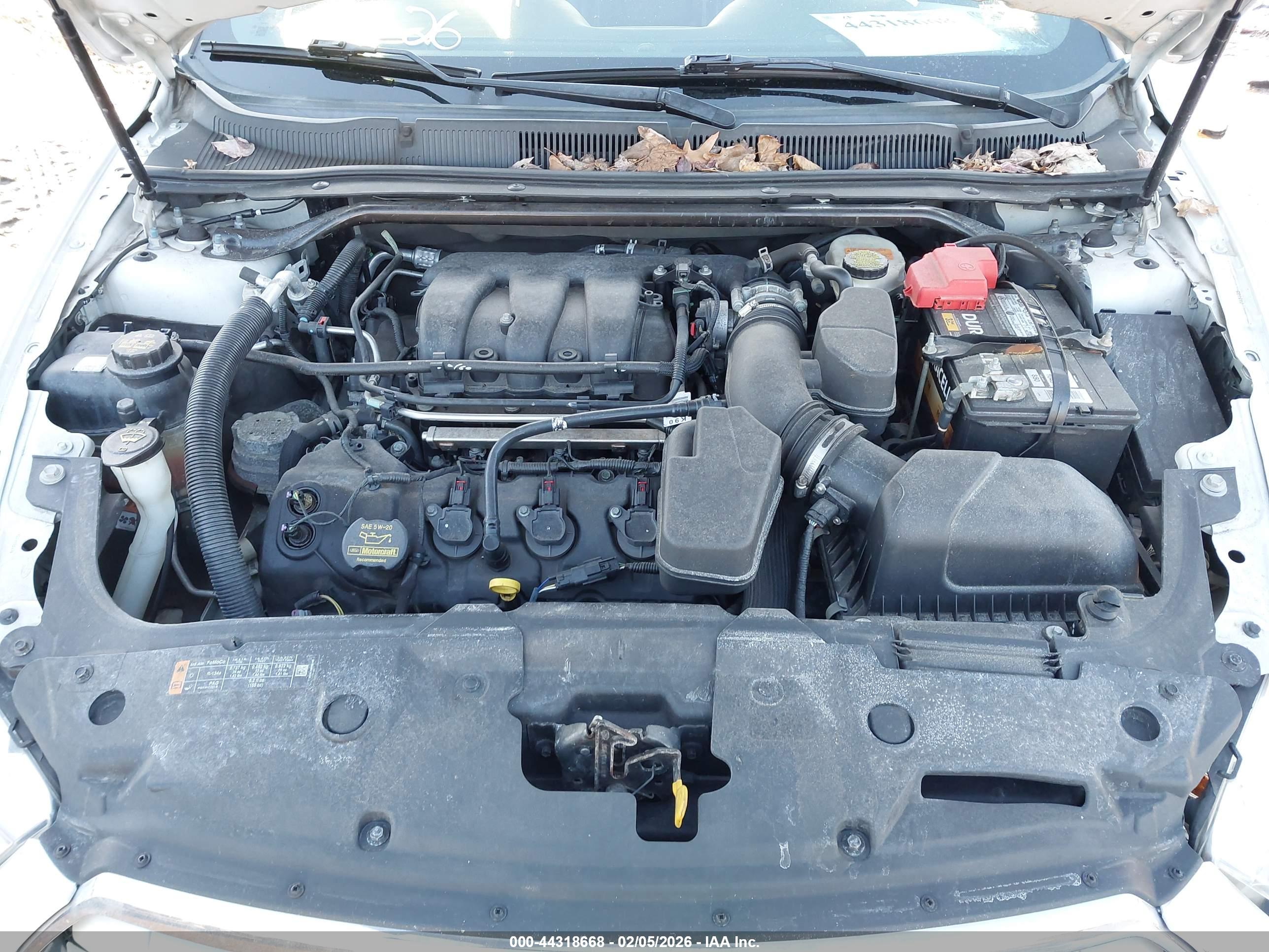 FORD TAURUS image 10