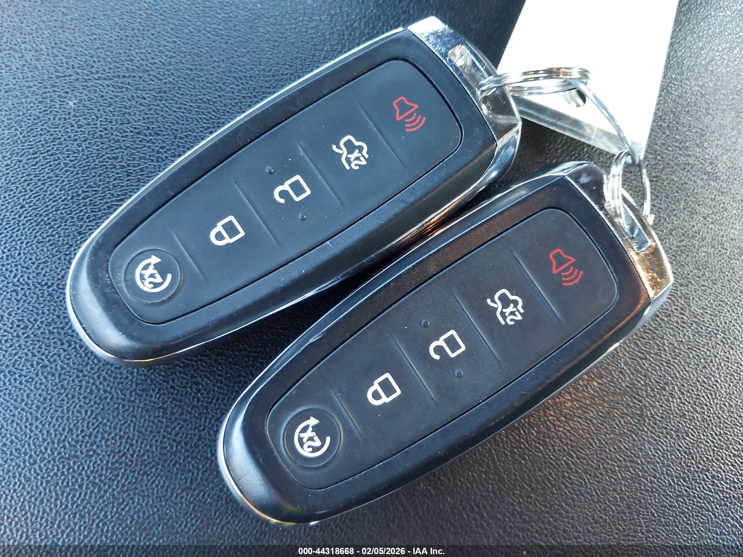 FORD TAURUS image 11