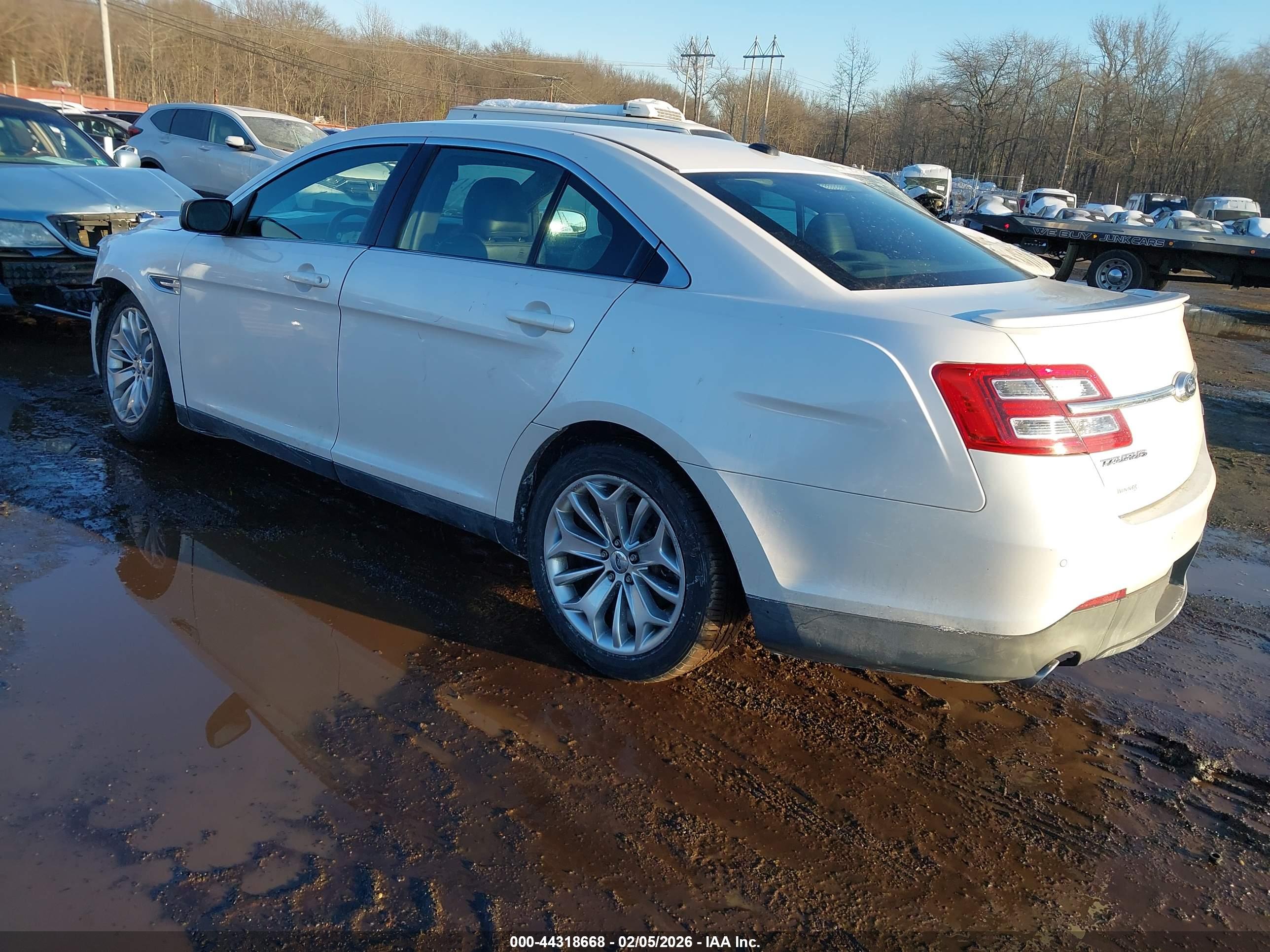 FORD TAURUS image 3