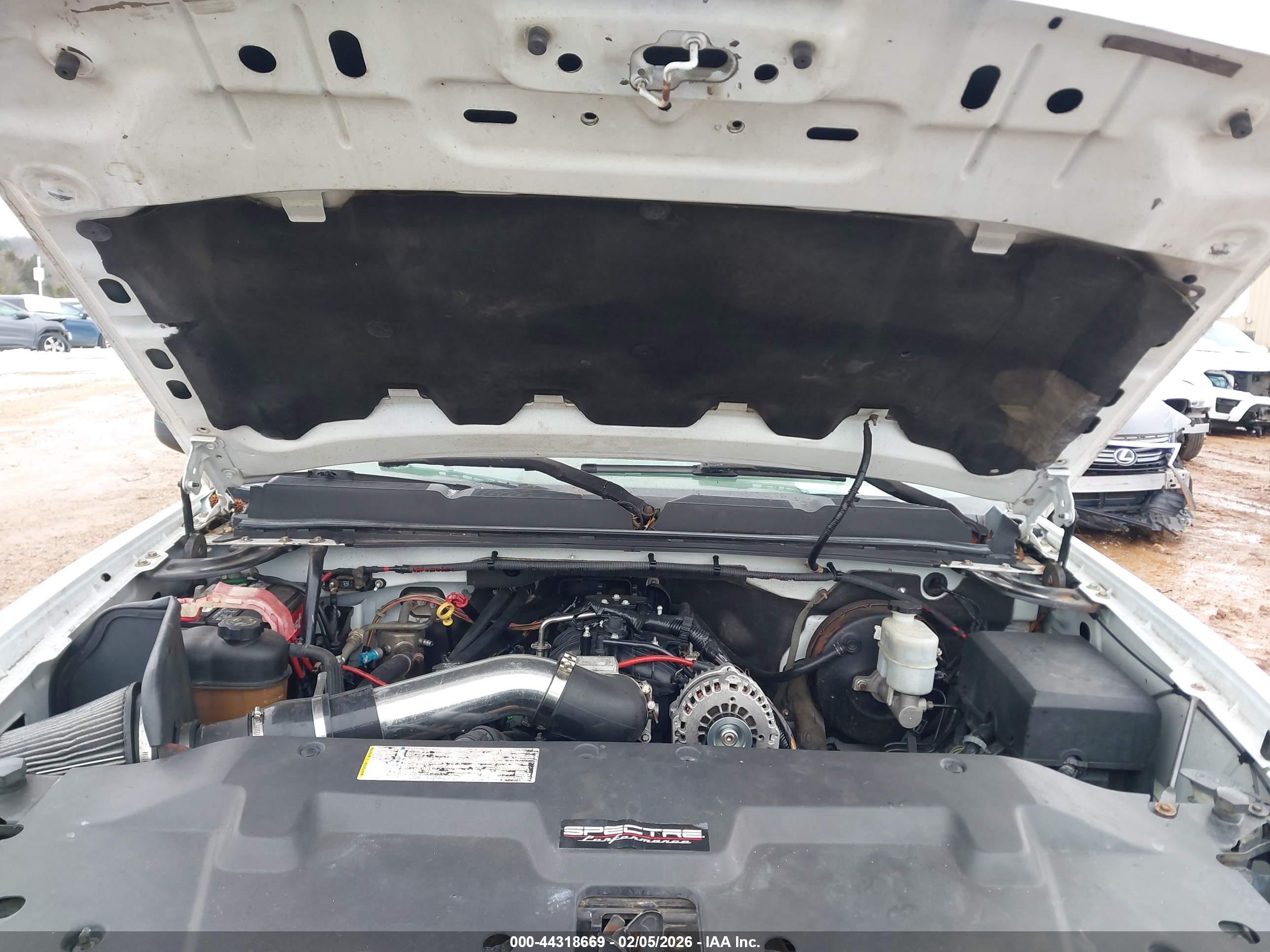 CHEVROLET SILVERADO image 10
