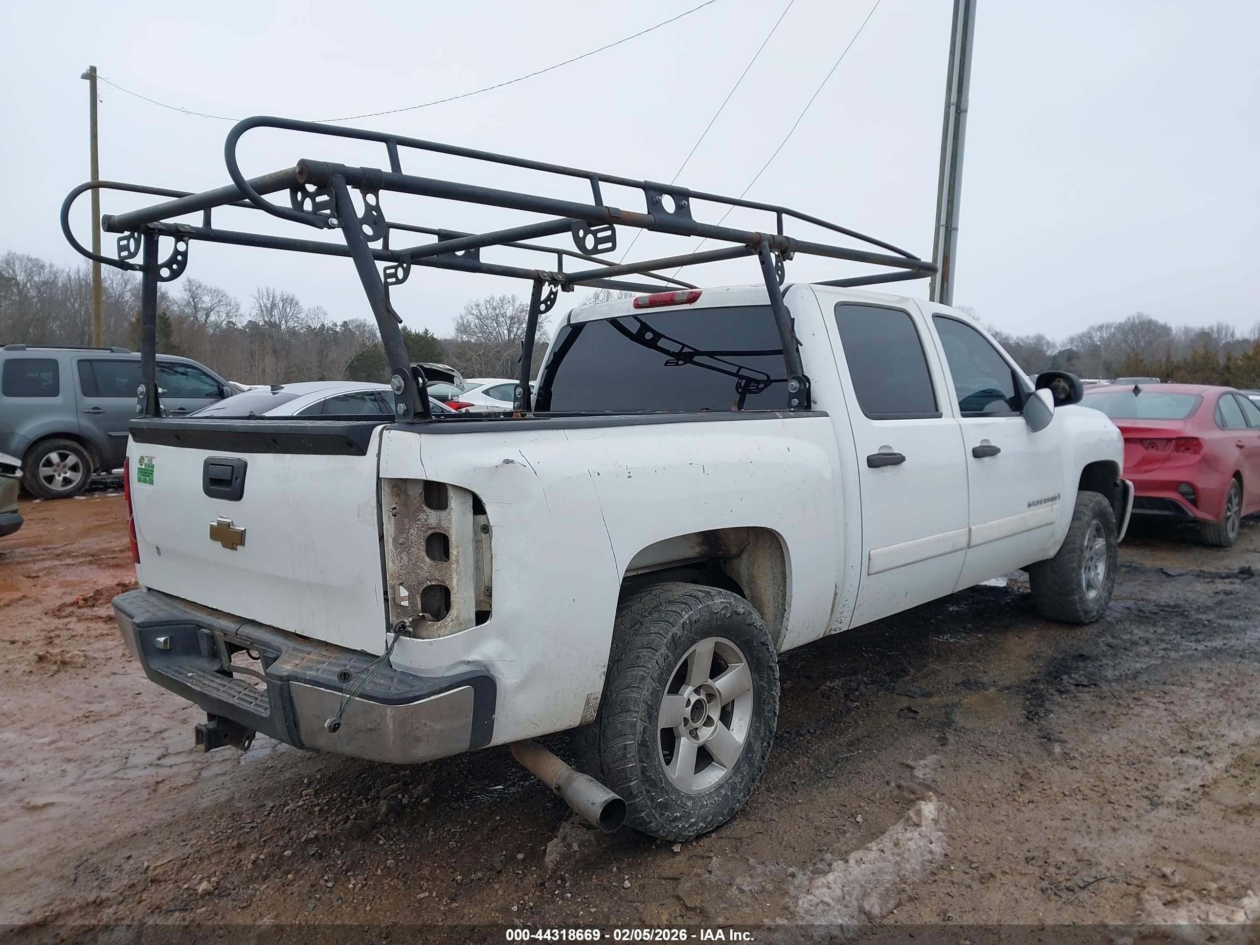 CHEVROLET SILVERADO image 4