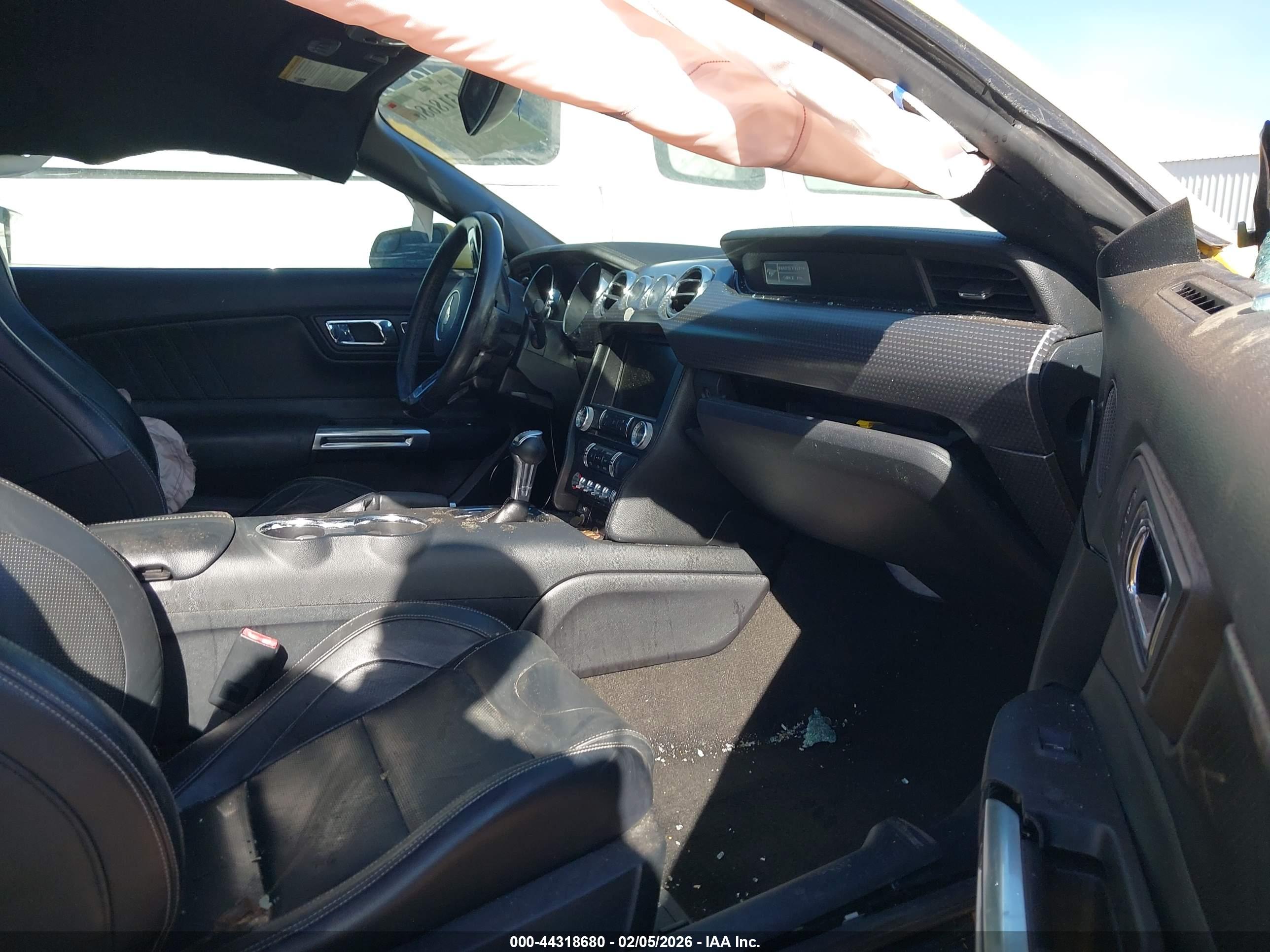 FORD MUSTANG image 5