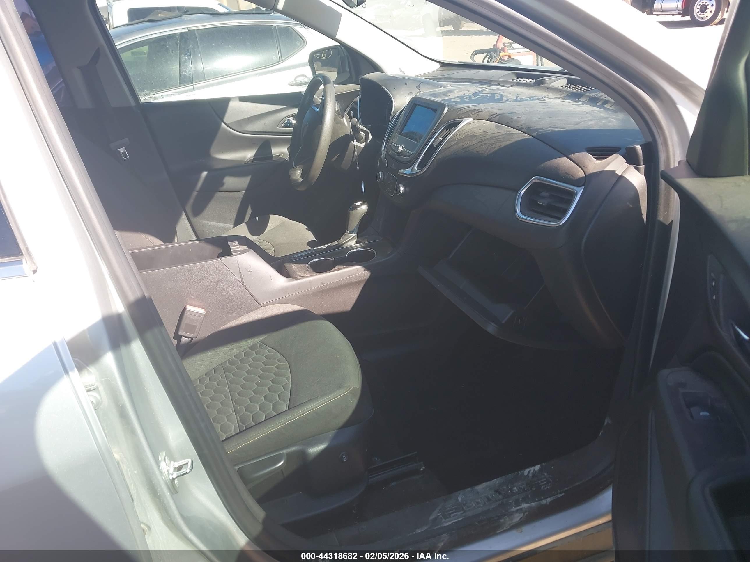 CHEVROLET EQUINOX image 5