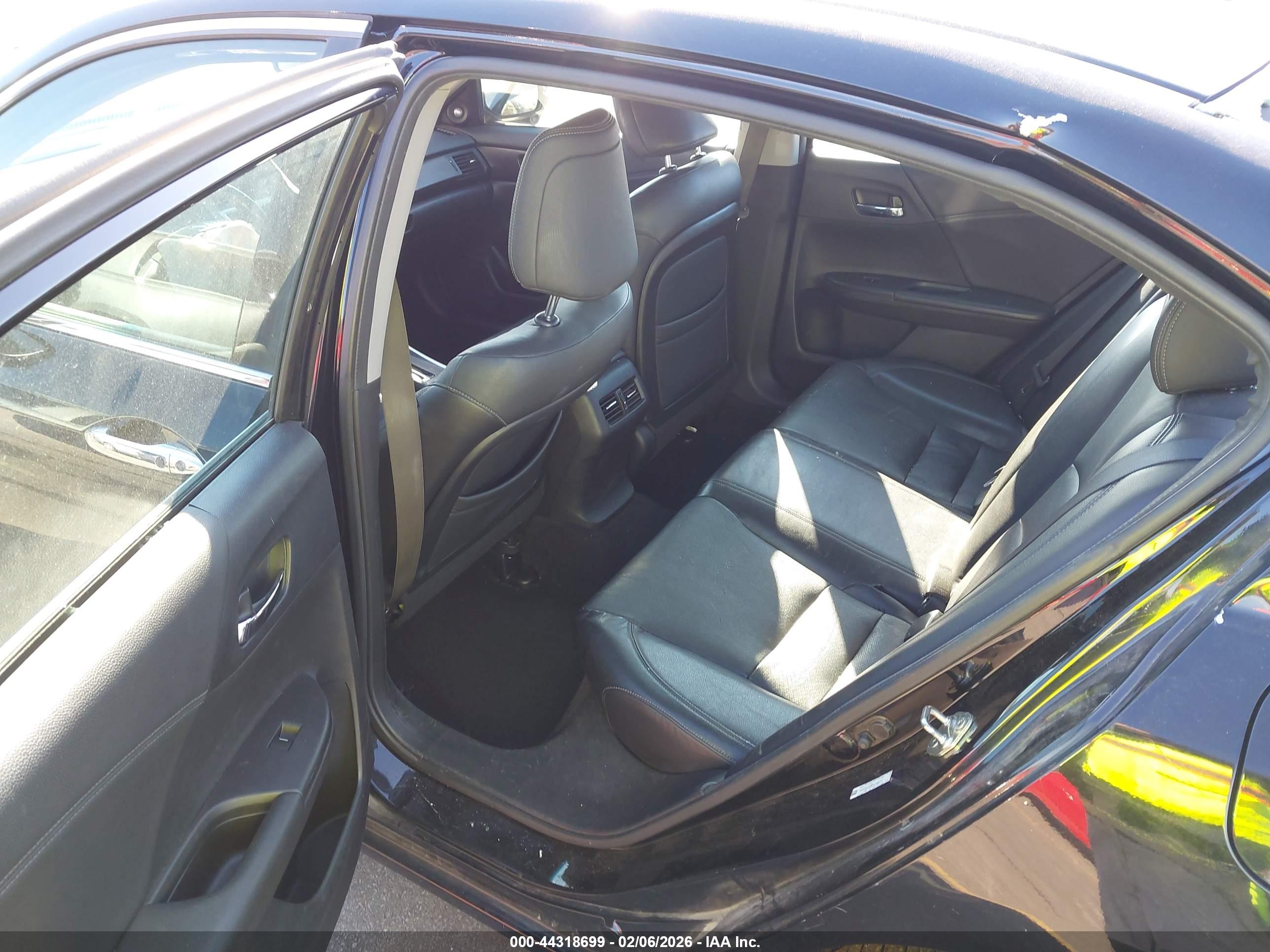 HONDA ACCORD image 8