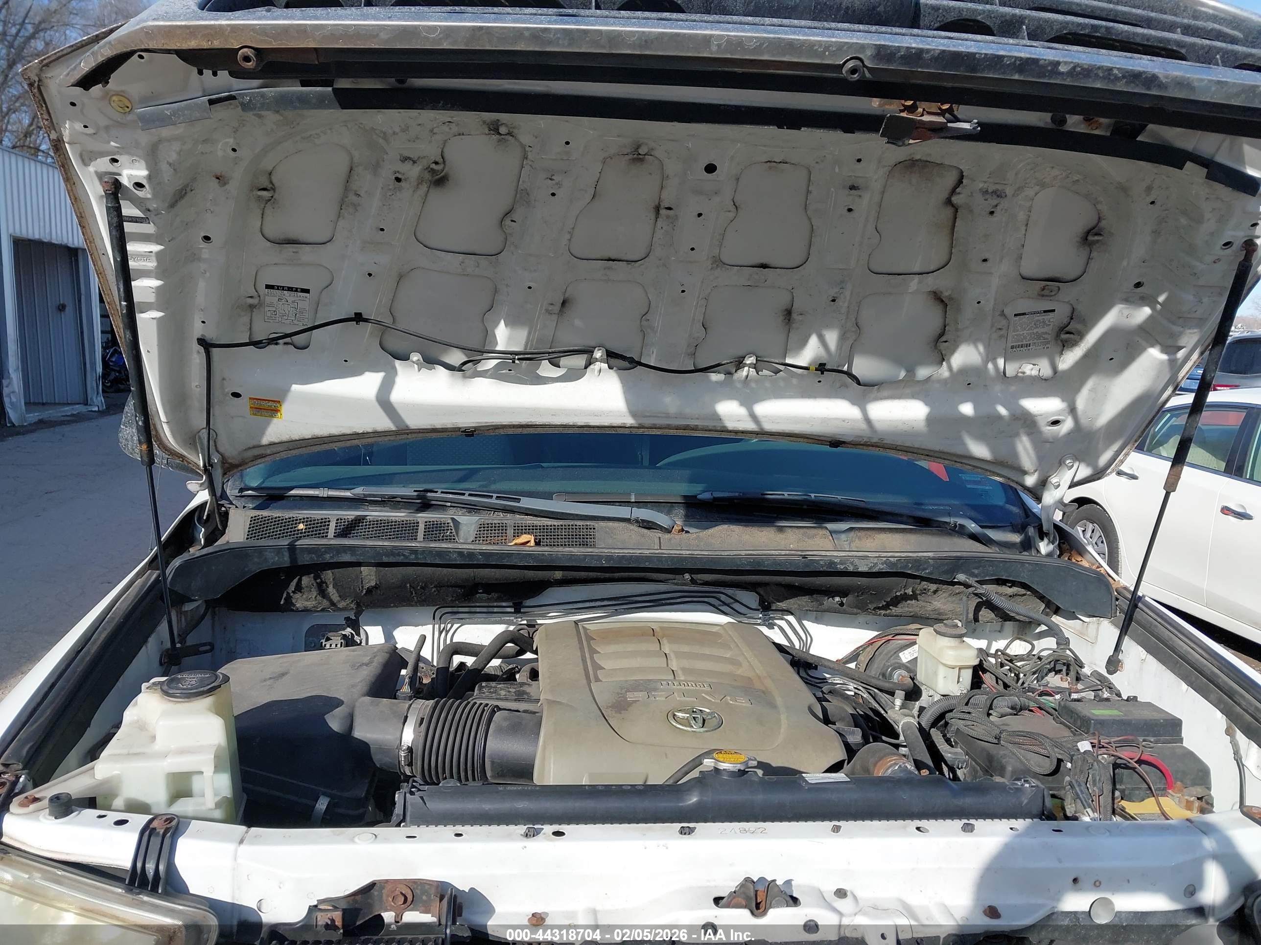 TOYOTA TUNDRA image 10