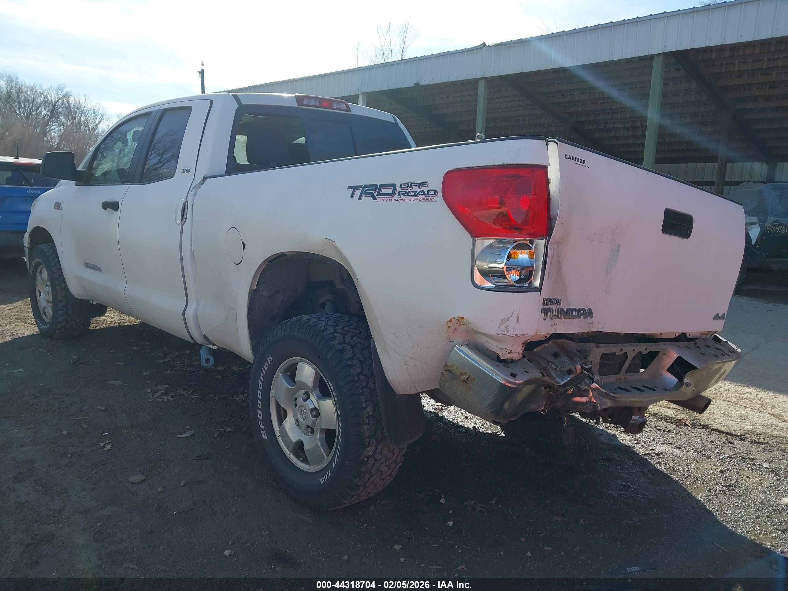 TOYOTA TUNDRA image 3