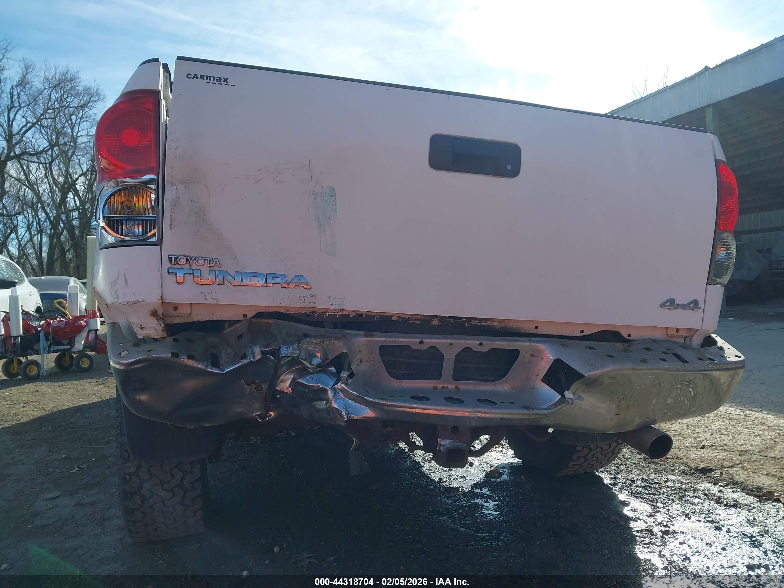 TOYOTA TUNDRA image 6