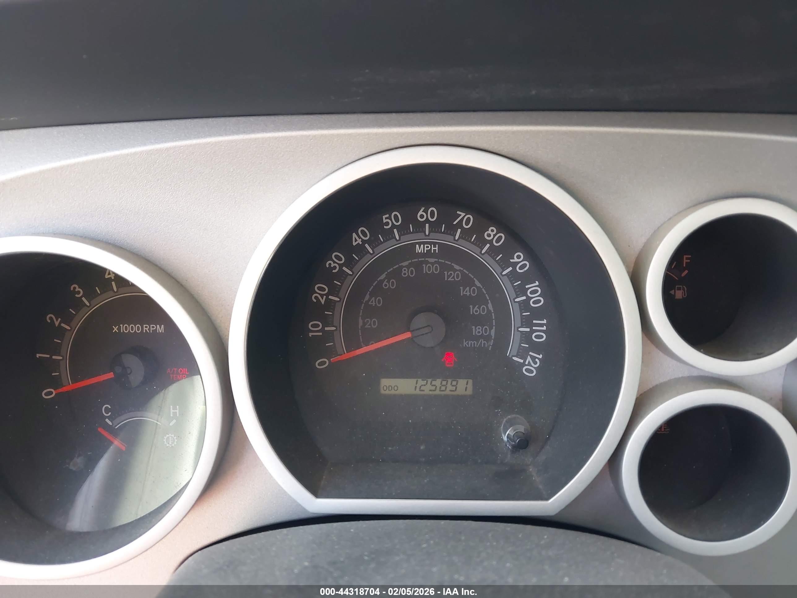 TOYOTA TUNDRA image 7