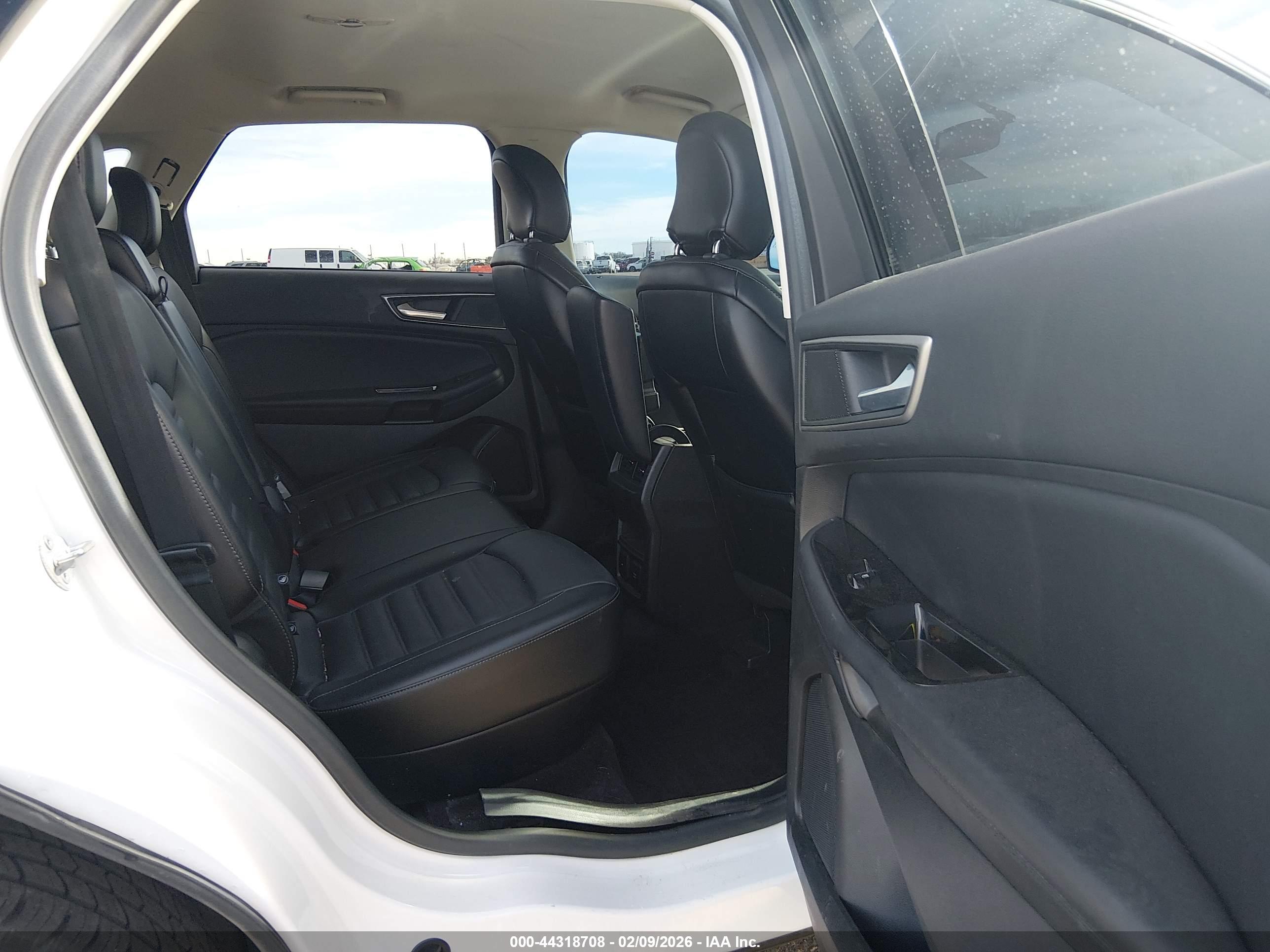 FORD EDGE image 8