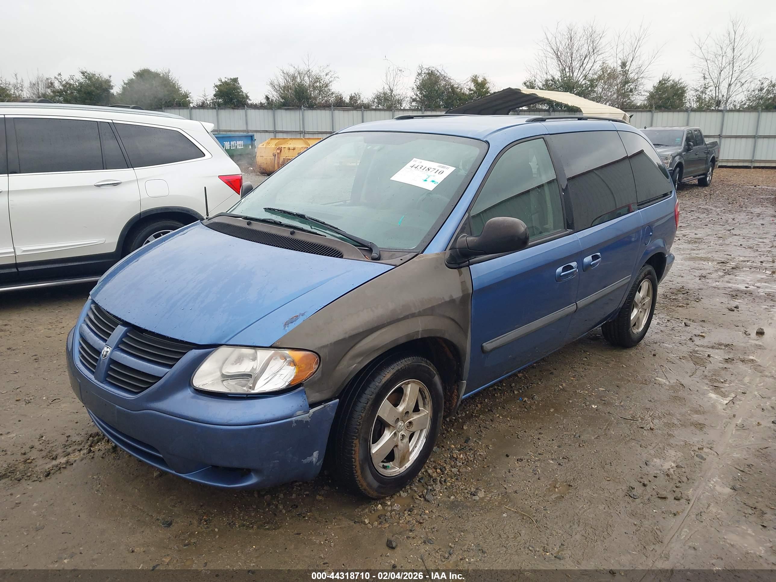 DODGE CARAVAN image 2