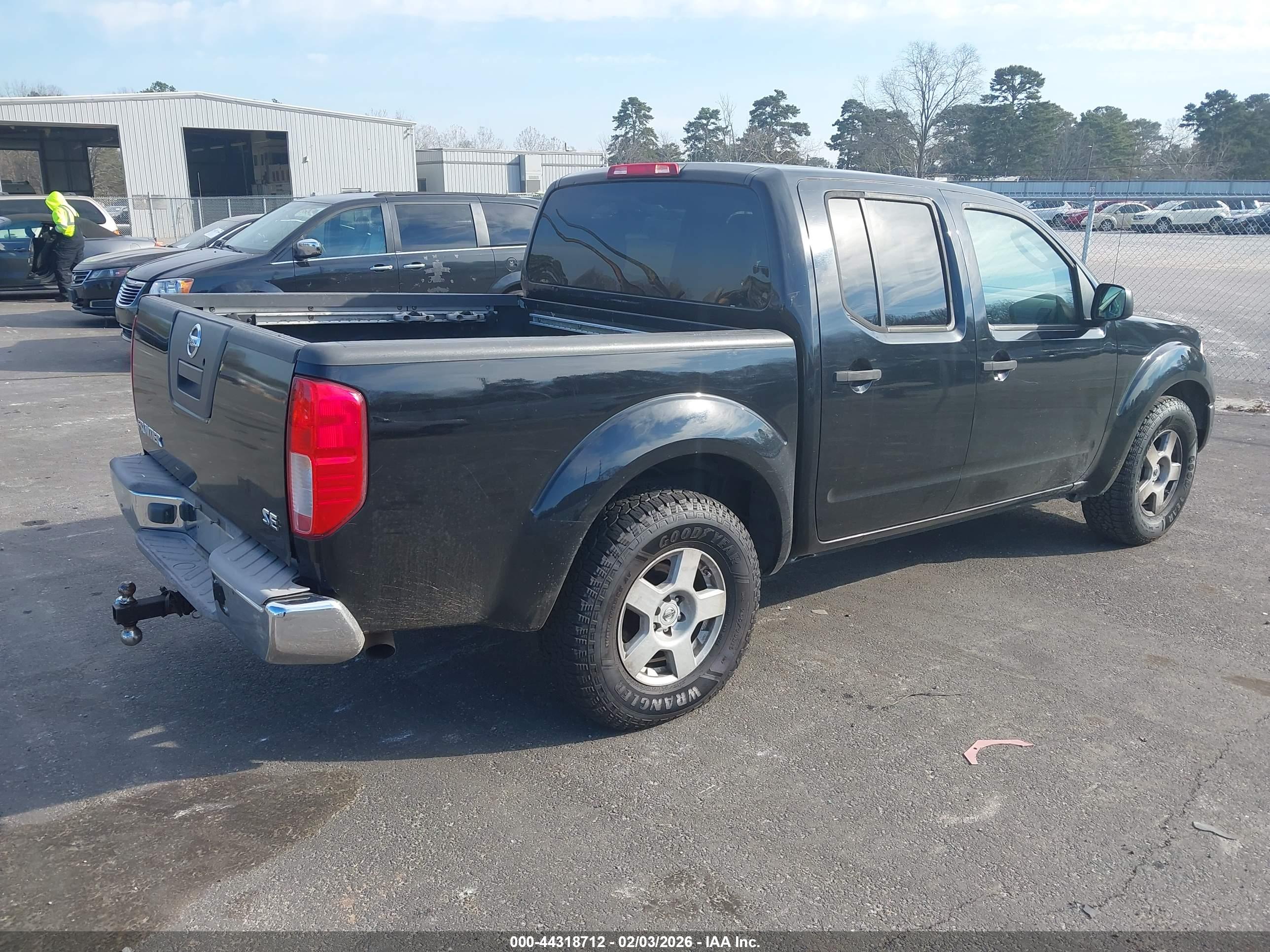 NISSAN FRONTIER image 4