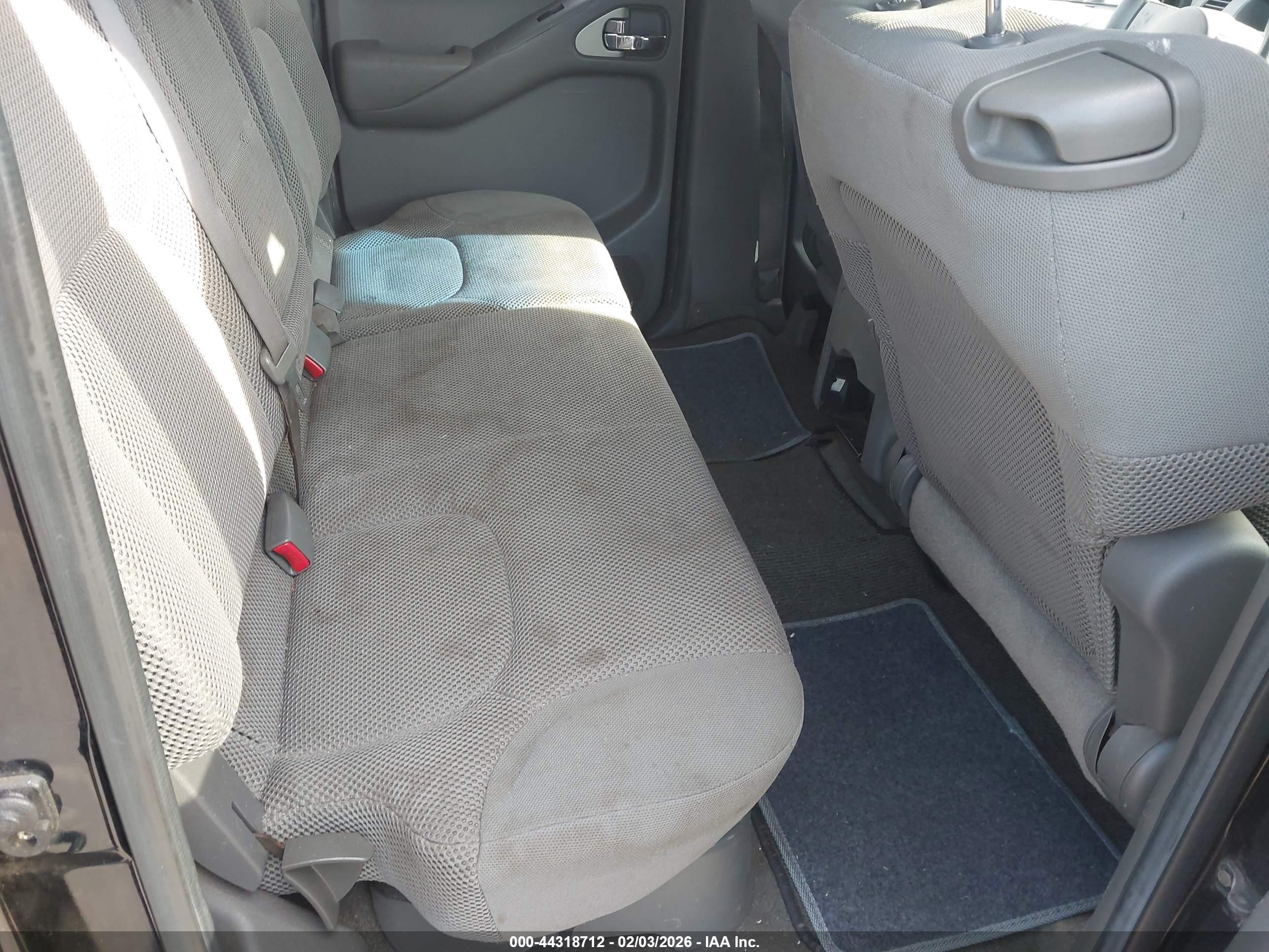 NISSAN FRONTIER image 8