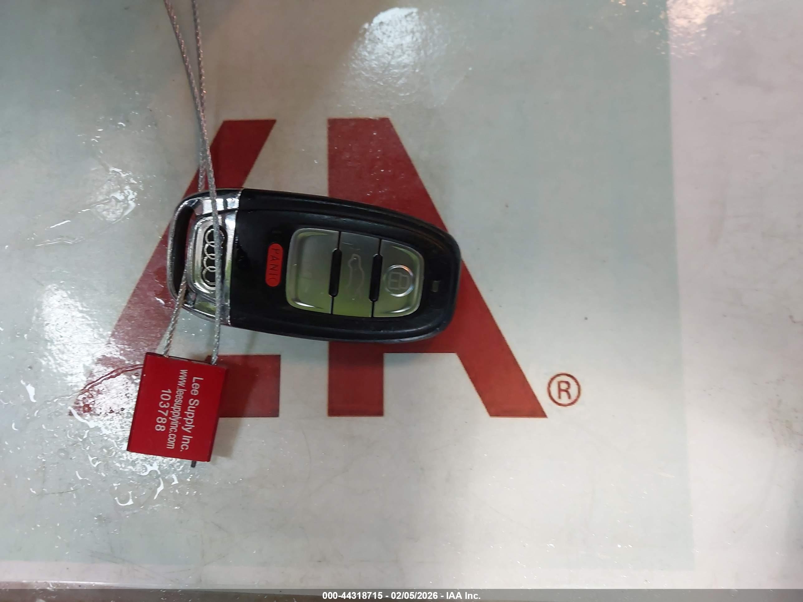 AUDI A4 image 11