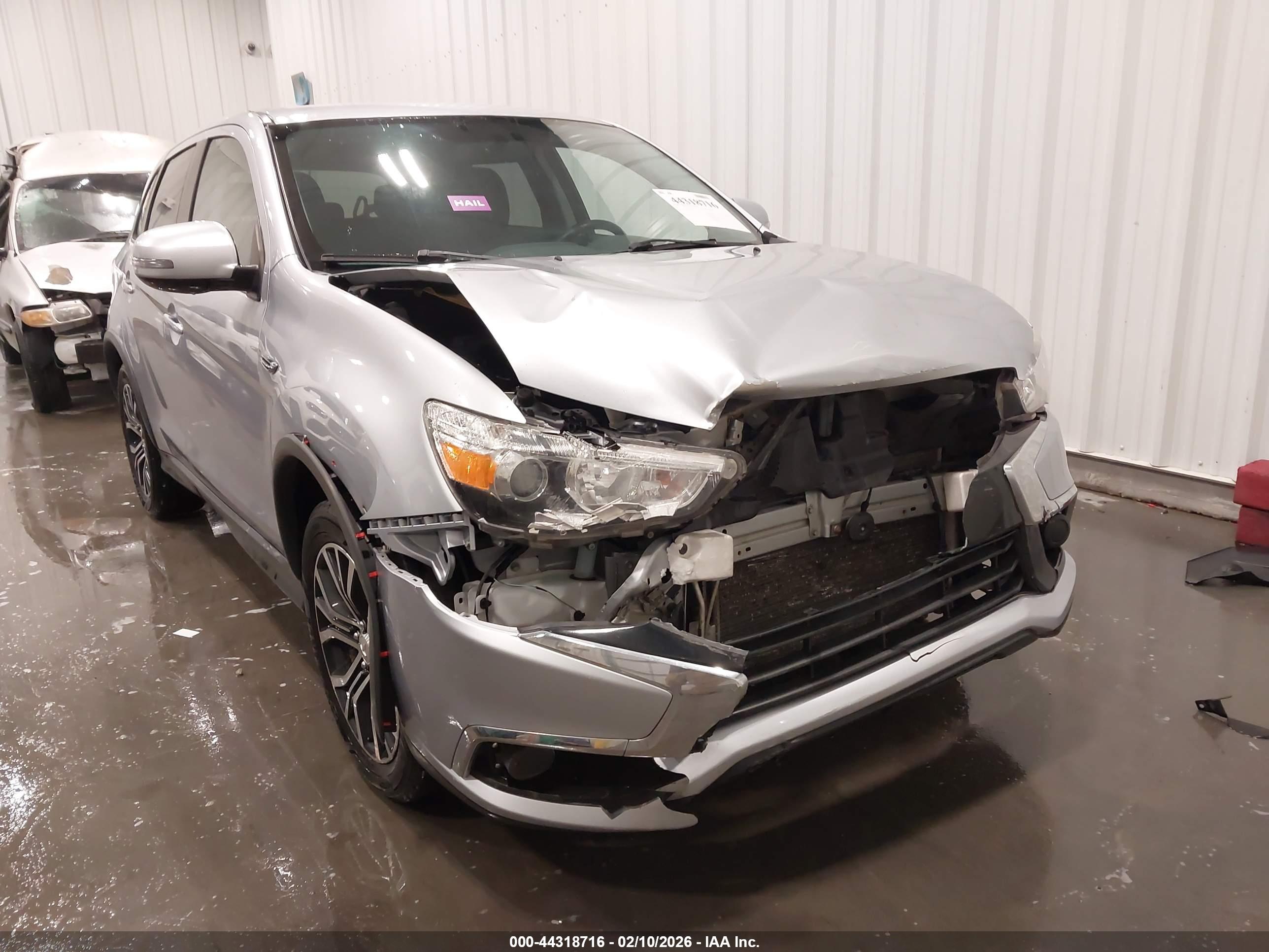 MITSUBISHI OUTLANDER image 6