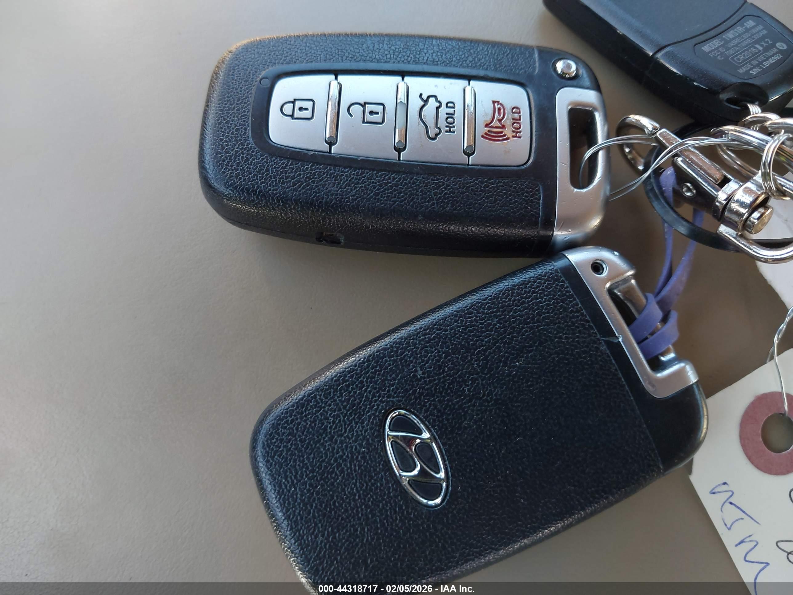 HYUNDAI AZERA image 11